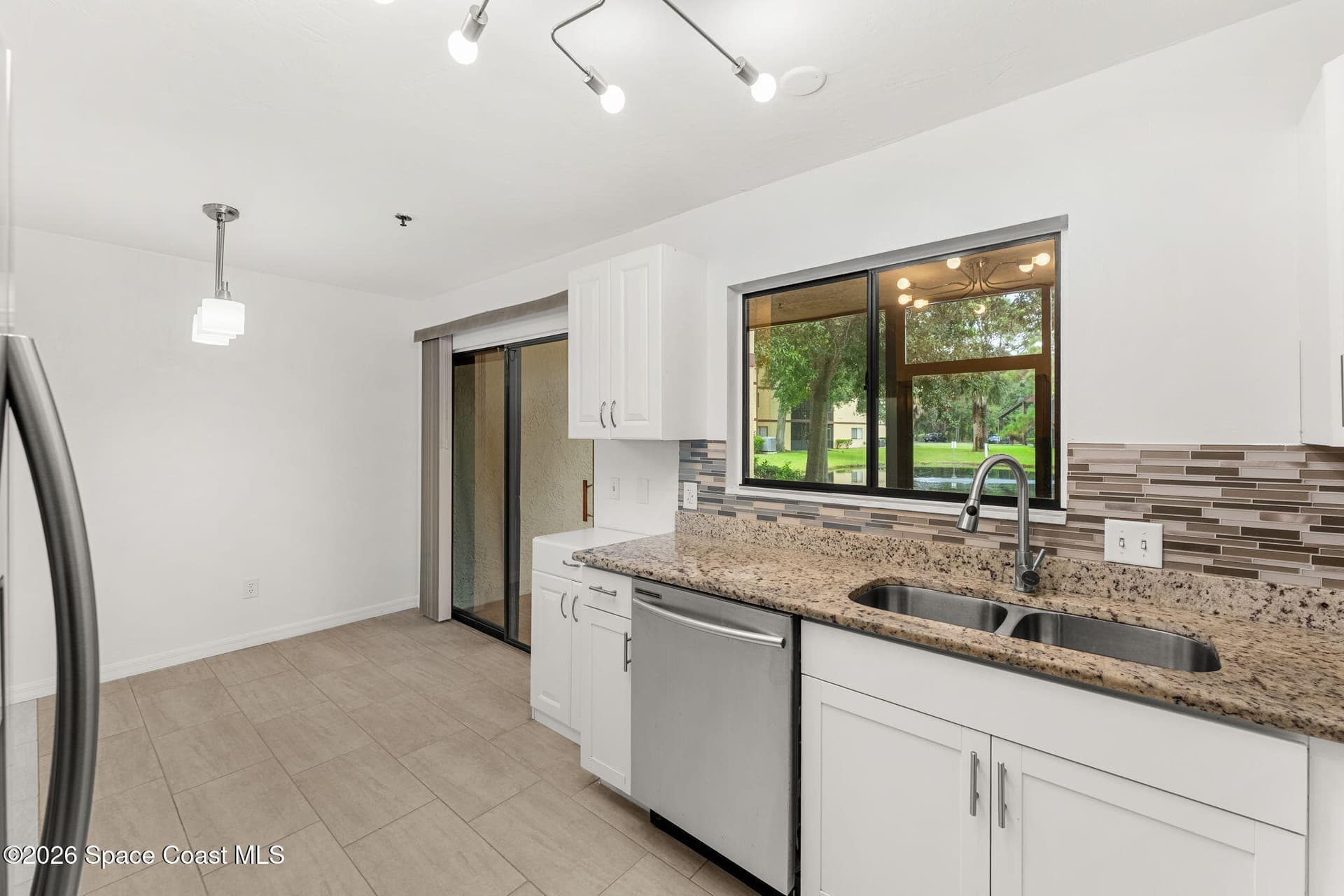 7808 Shadowood Drive 802 photo 8