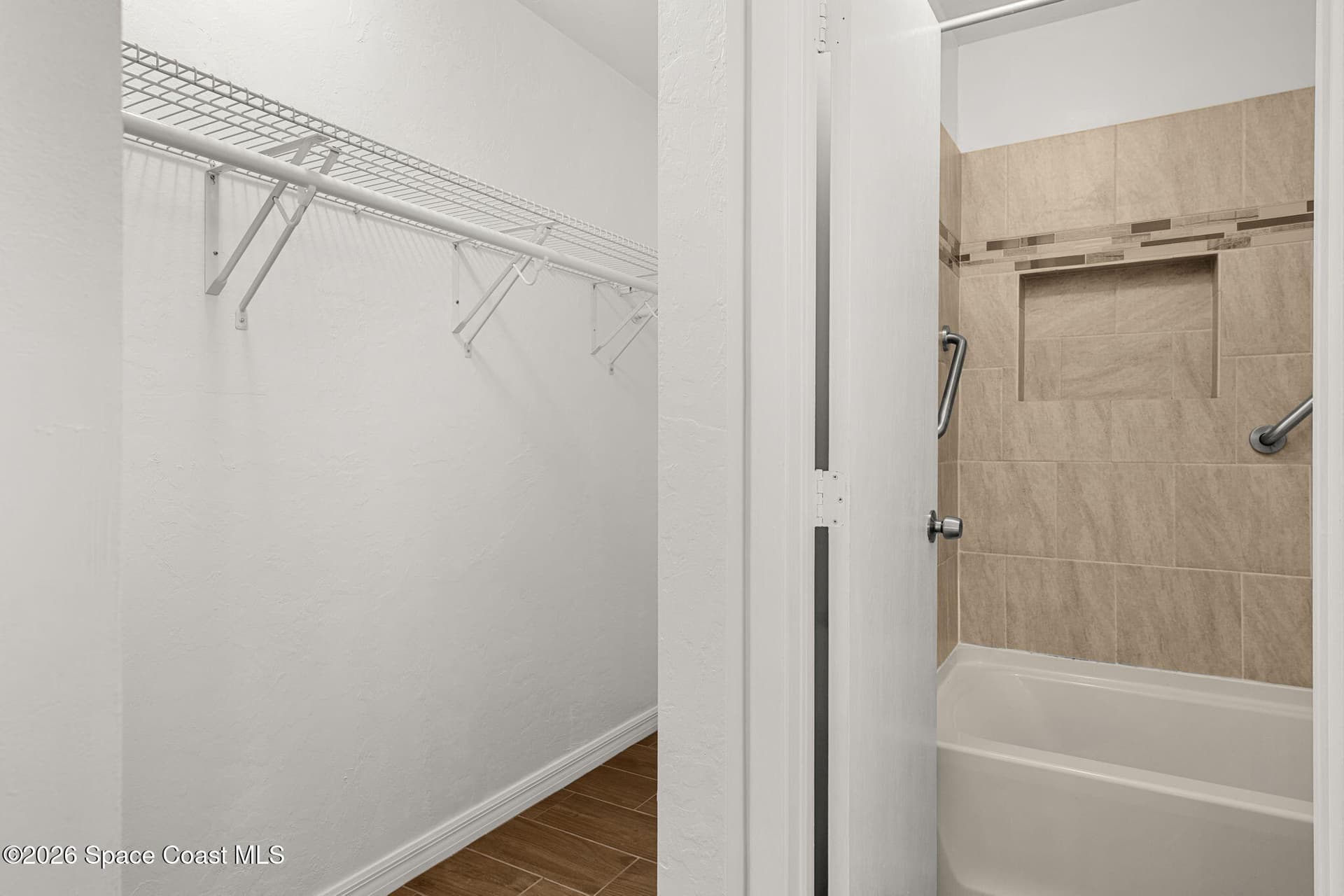 7808 Shadowood Drive 802 photo 14