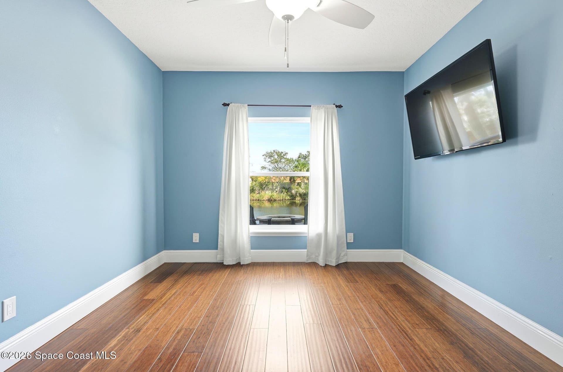 241 Waterside Drive photo 24