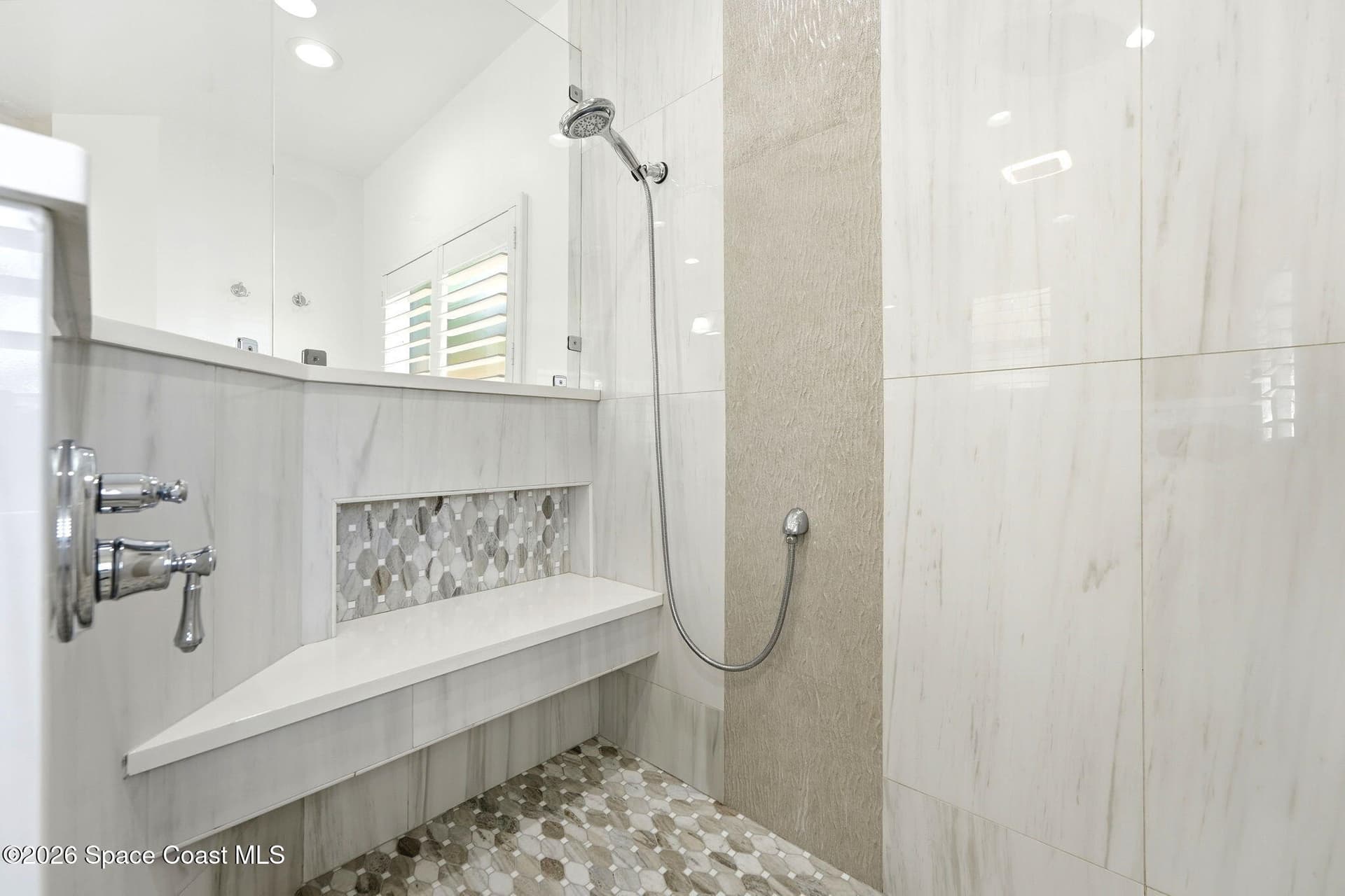 241 Waterside Drive photo 14