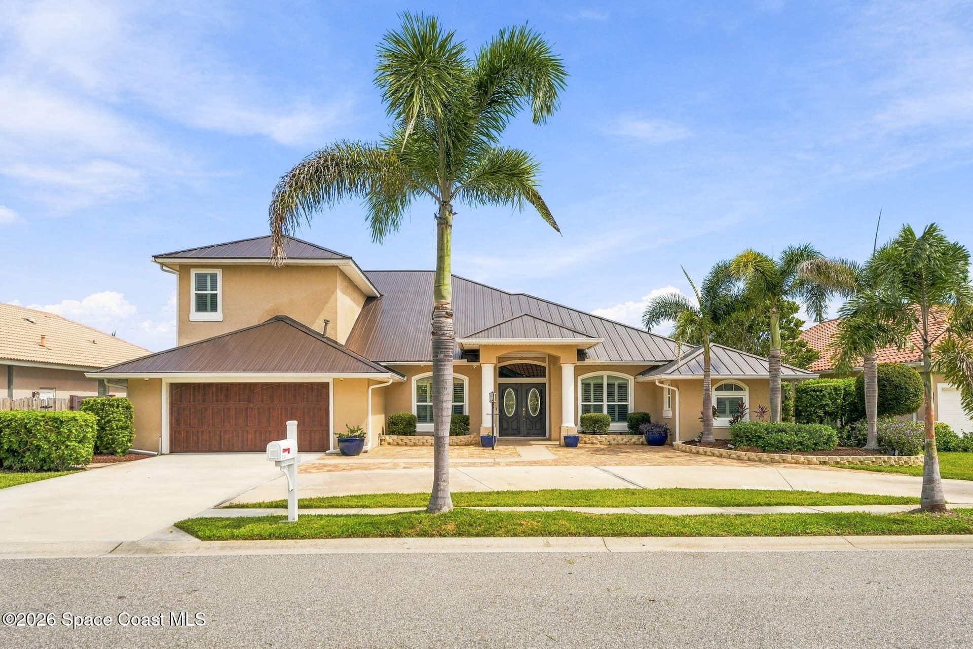 241 Waterside Drive photo 5