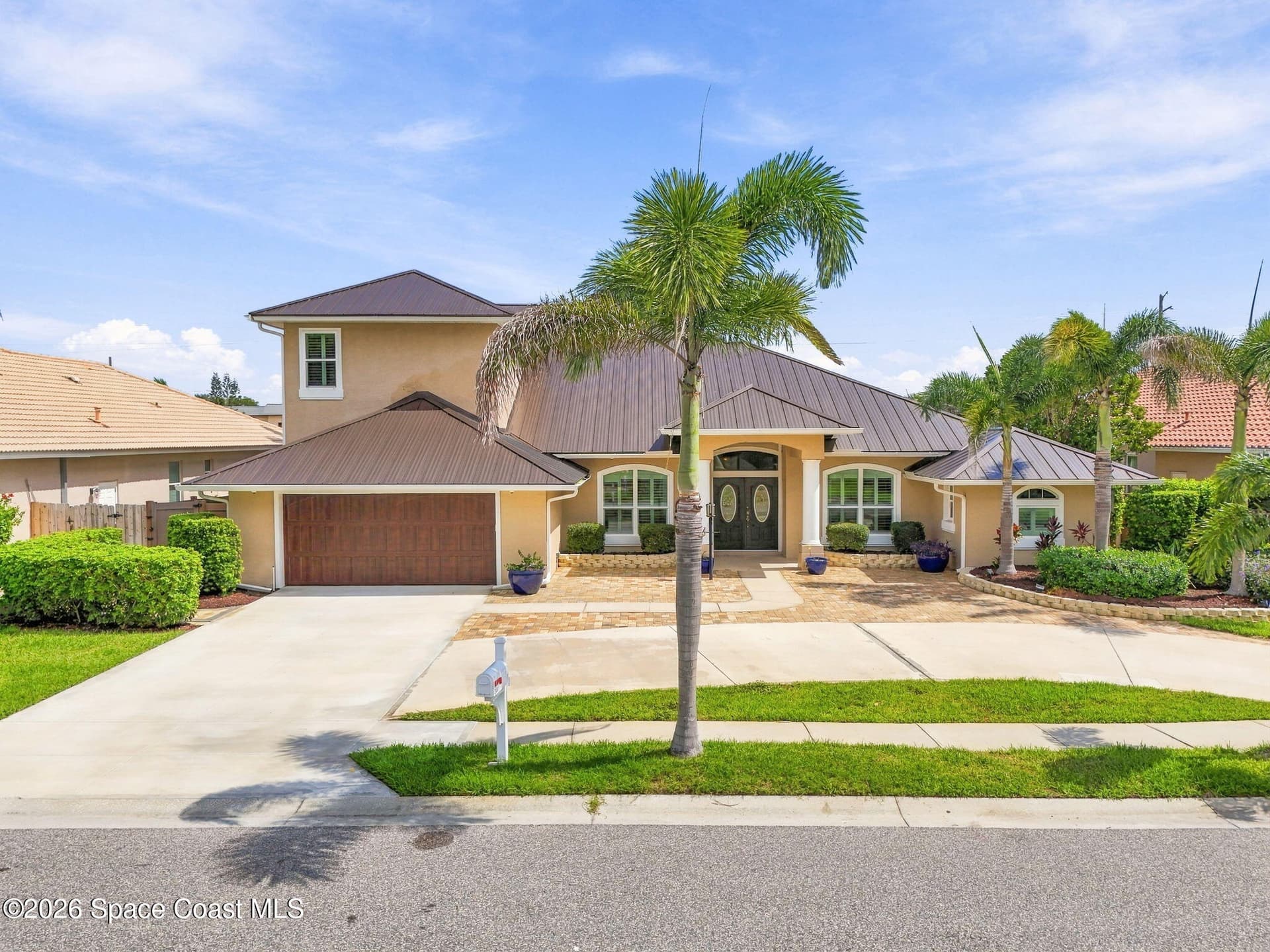 241 Waterside Drive photo 4