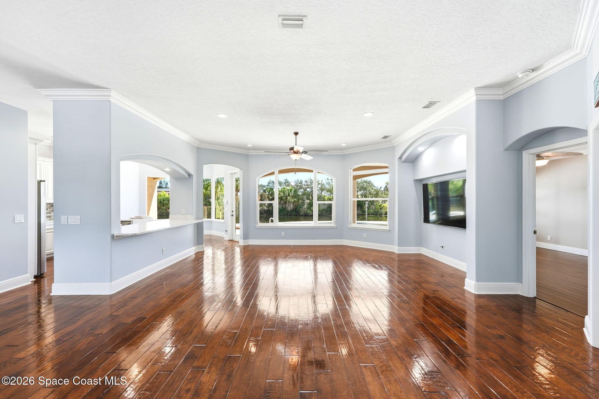 241 Waterside Drive photo 9