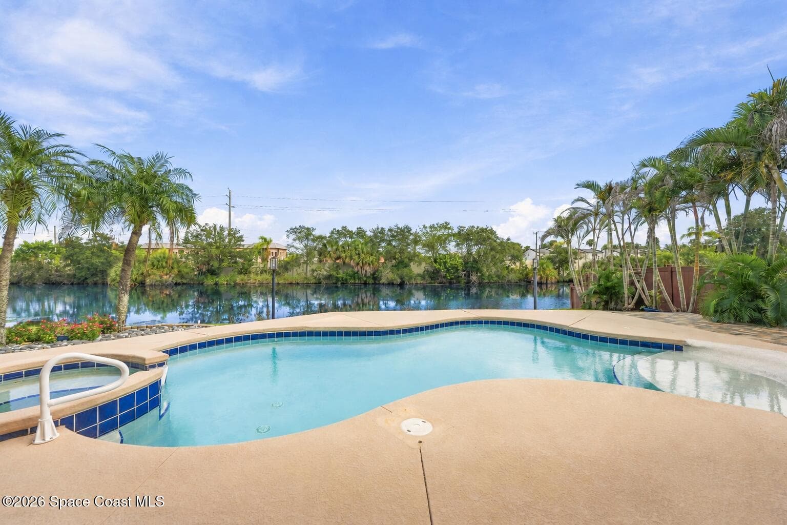 241 Waterside Drive photo 3