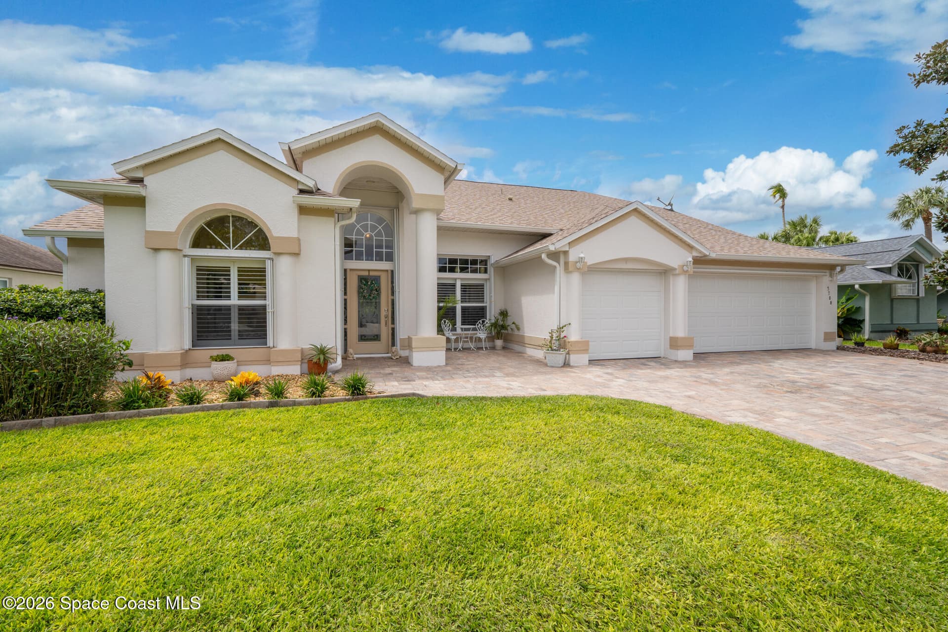 3788 Sierra Drive photo 2