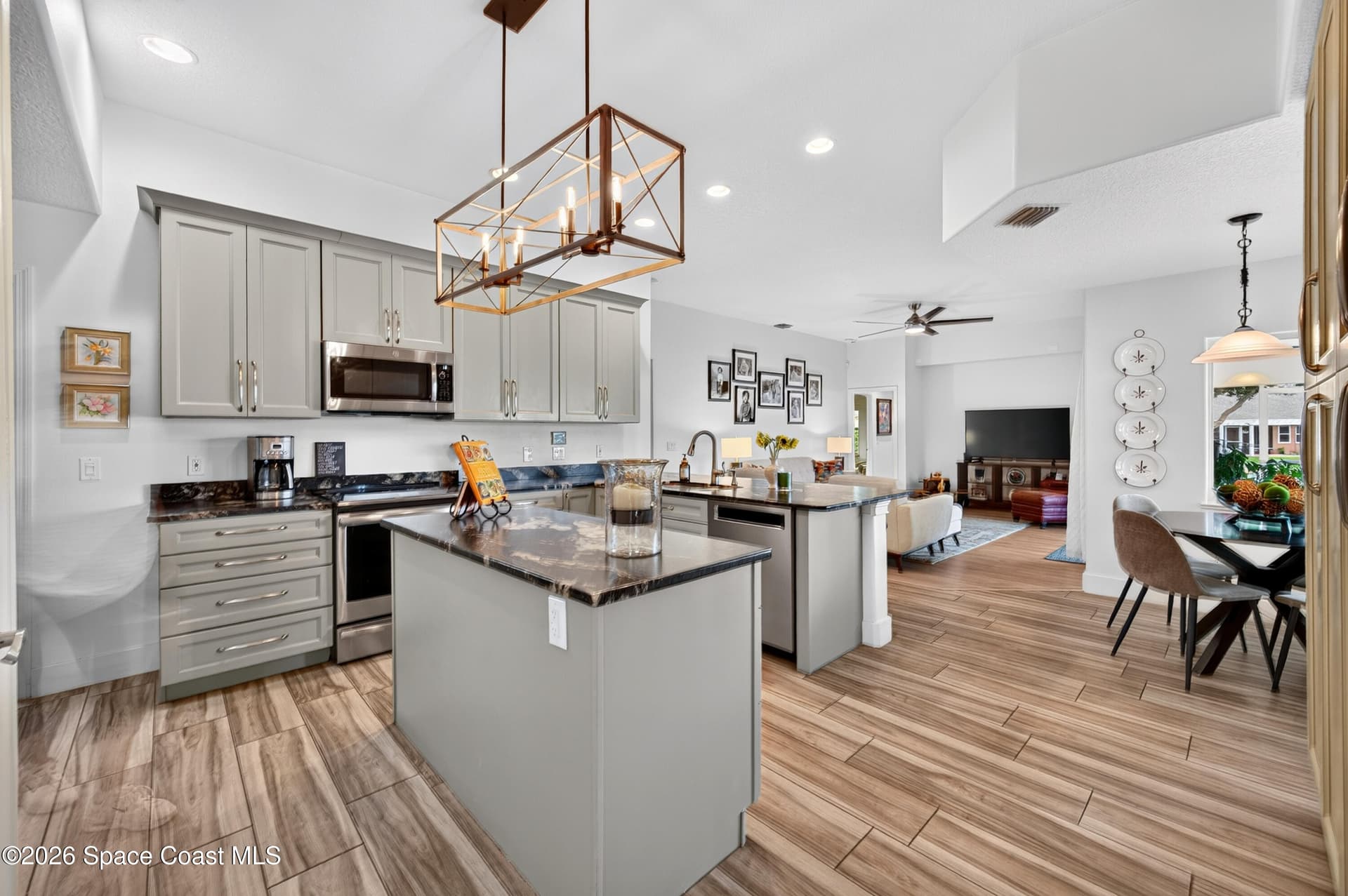 3726 Sunward Drive photo 4