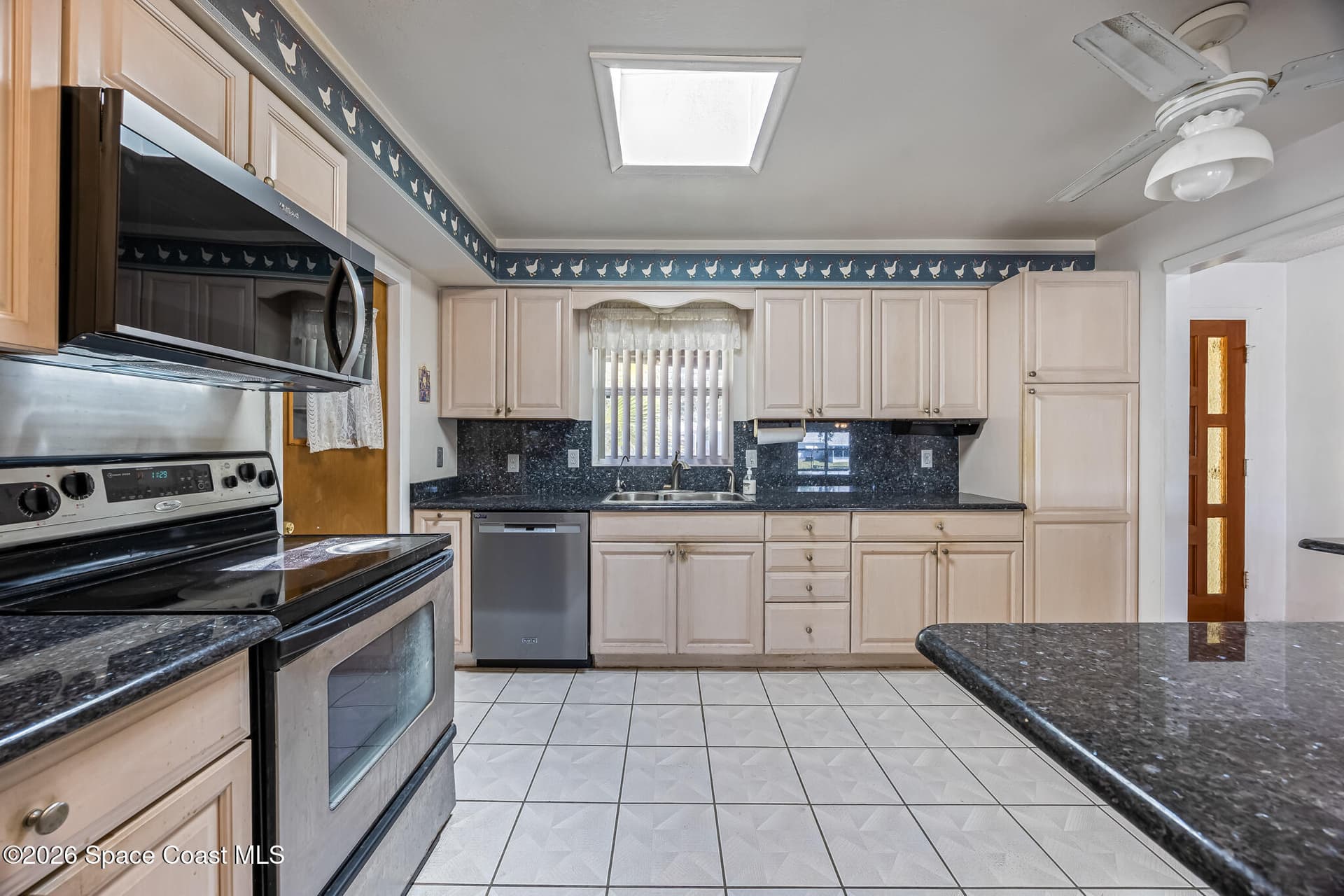 905 Richland Avenue photo 13