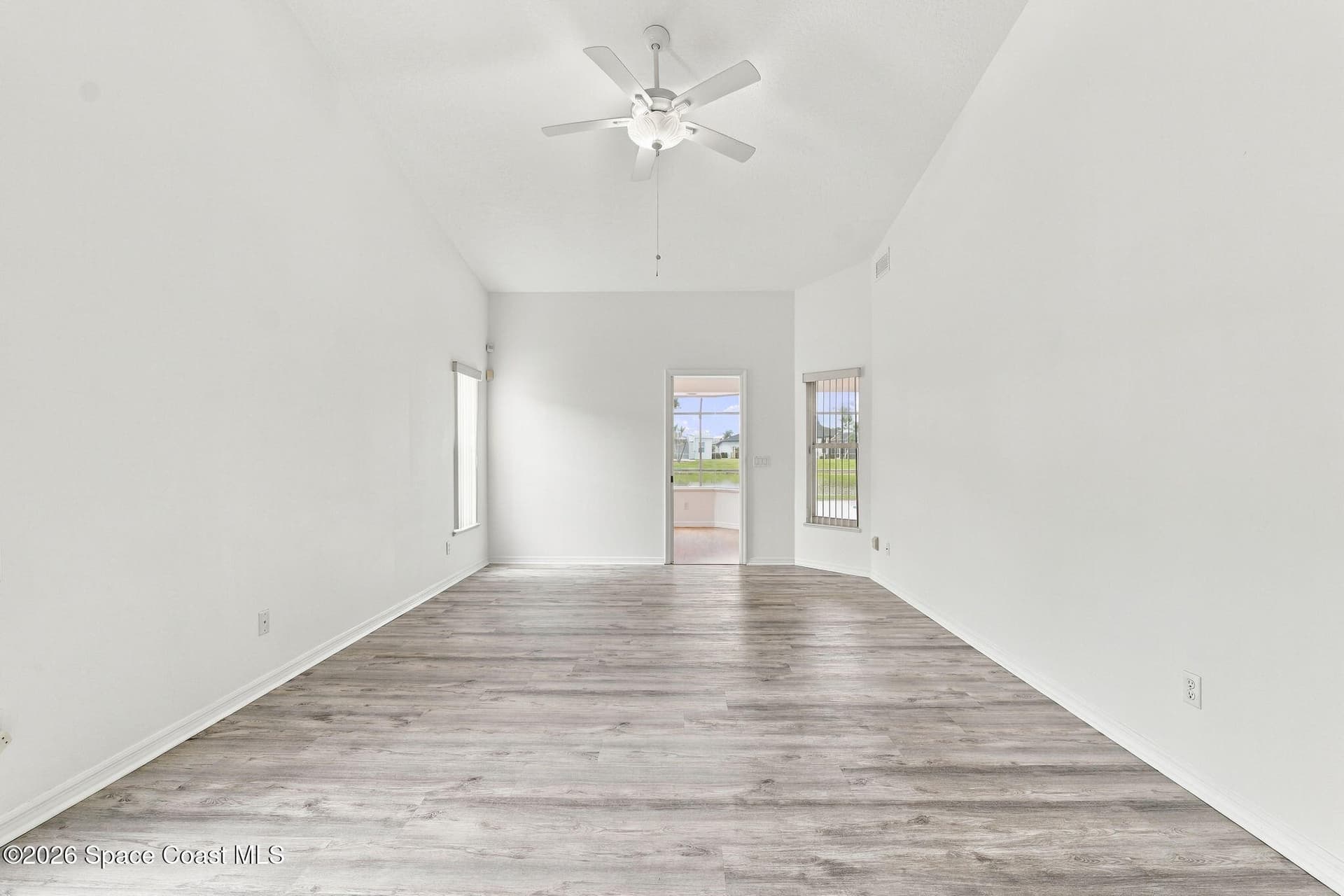 995 Wildwood Drive photo 16