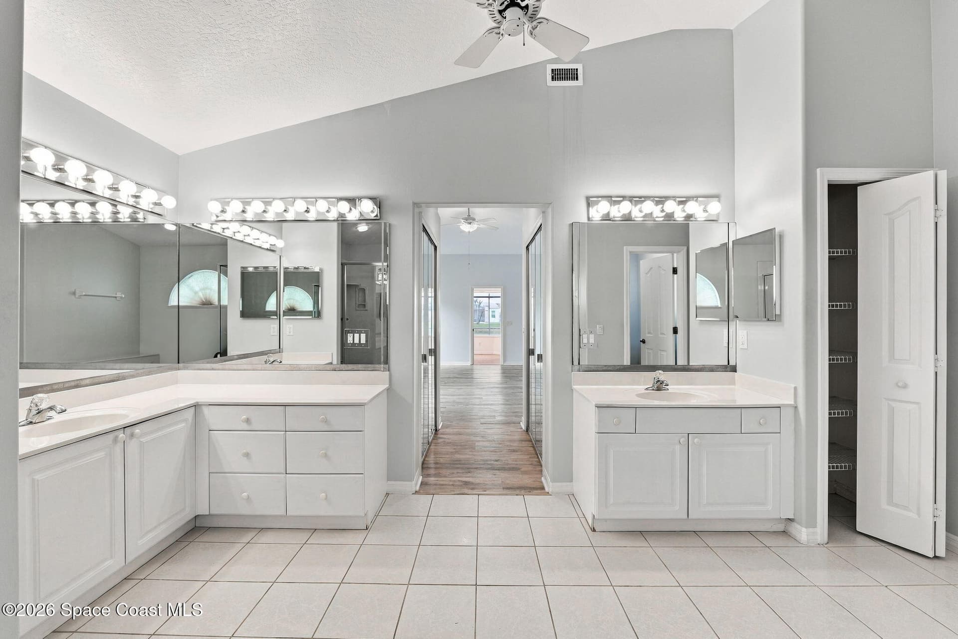 995 Wildwood Drive photo 25