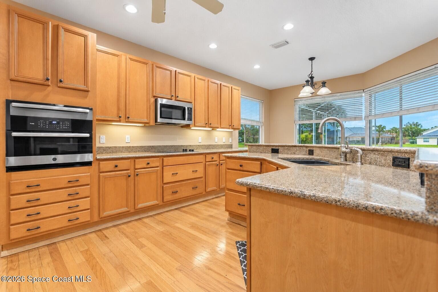 4033 Sand Ridge Drive photo 12