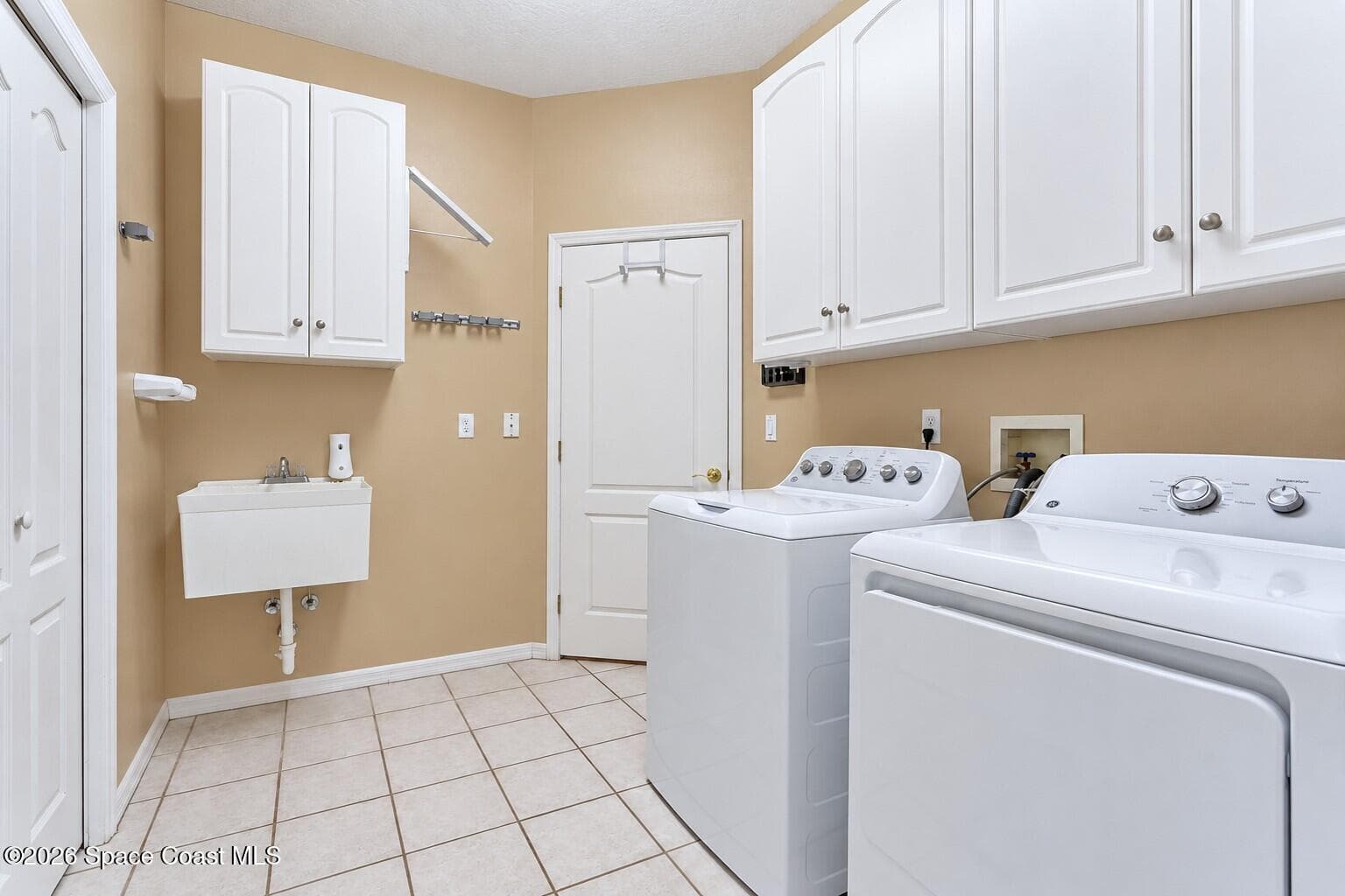 4033 Sand Ridge Drive photo 20