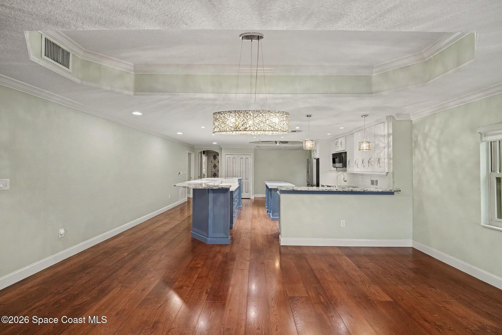 29 Riverside Drive 203 photo 12