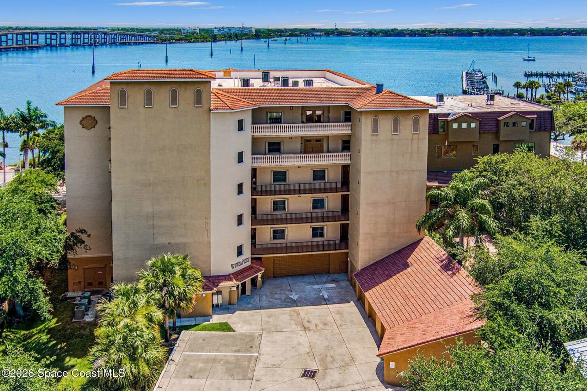 29 Riverside Drive #203 3