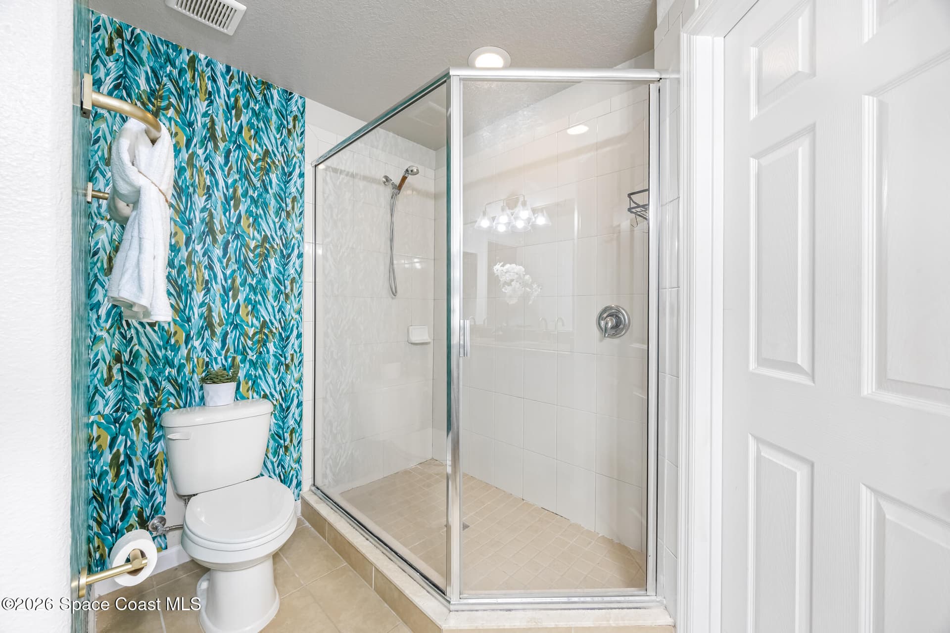 1410 Lara Circle 104 photo 25