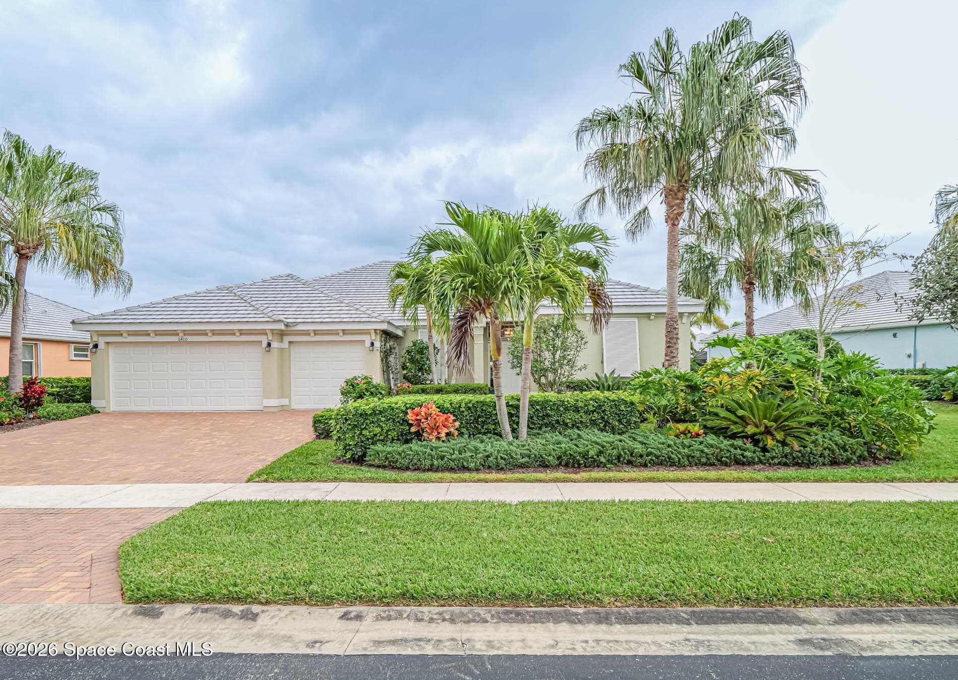 6400 Montserrat Drive photo 3