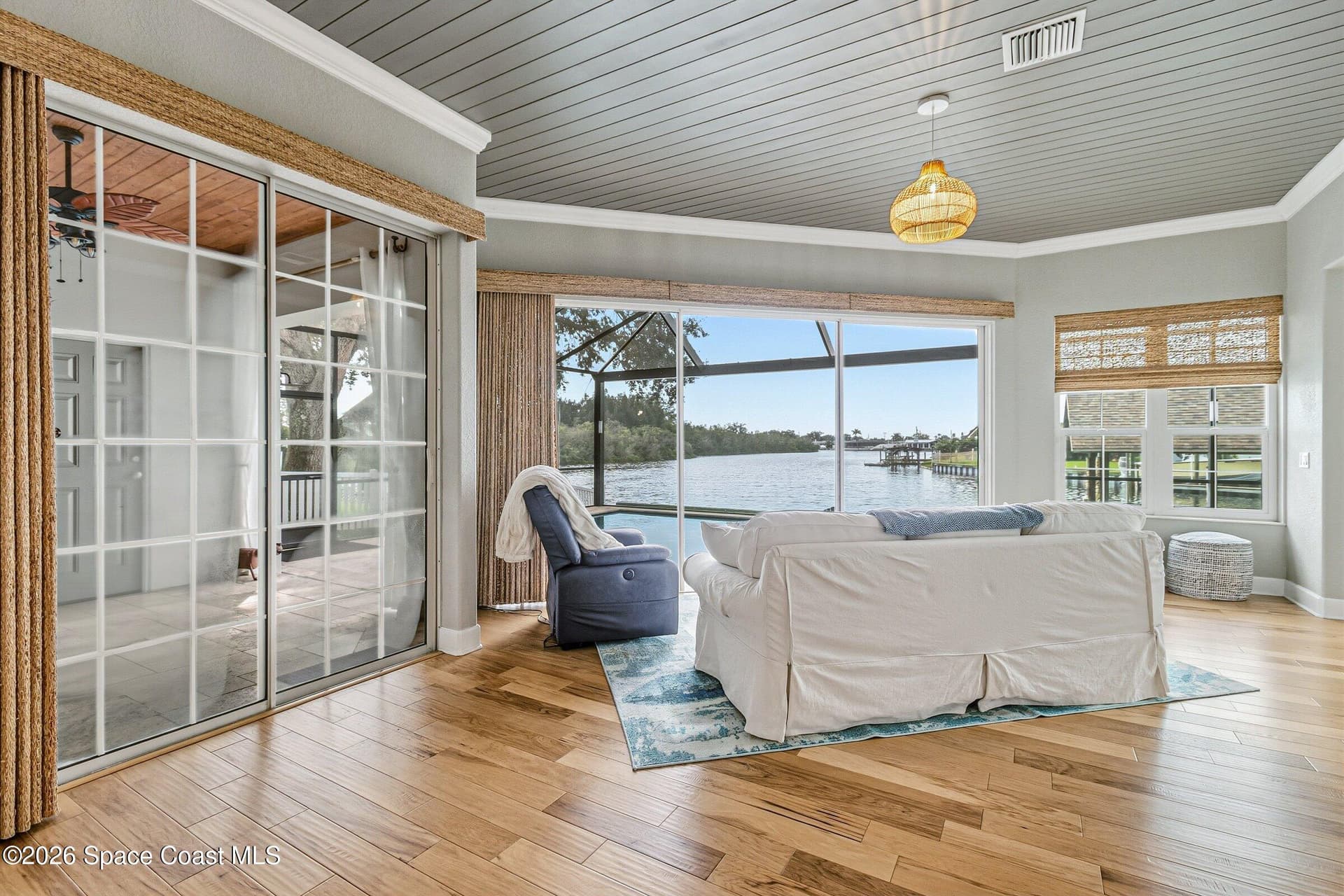 345 Florida Boulevard photo 11