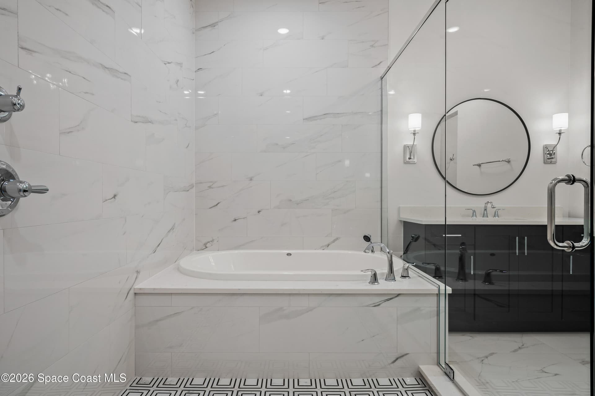 225 Strand Drive 408 photo 23