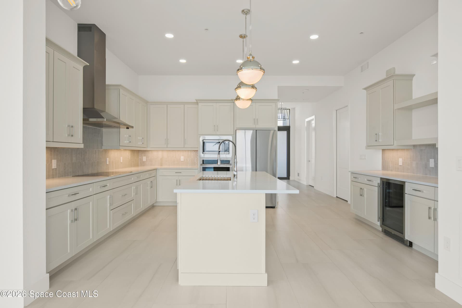 225 Strand Drive 408 photo 11