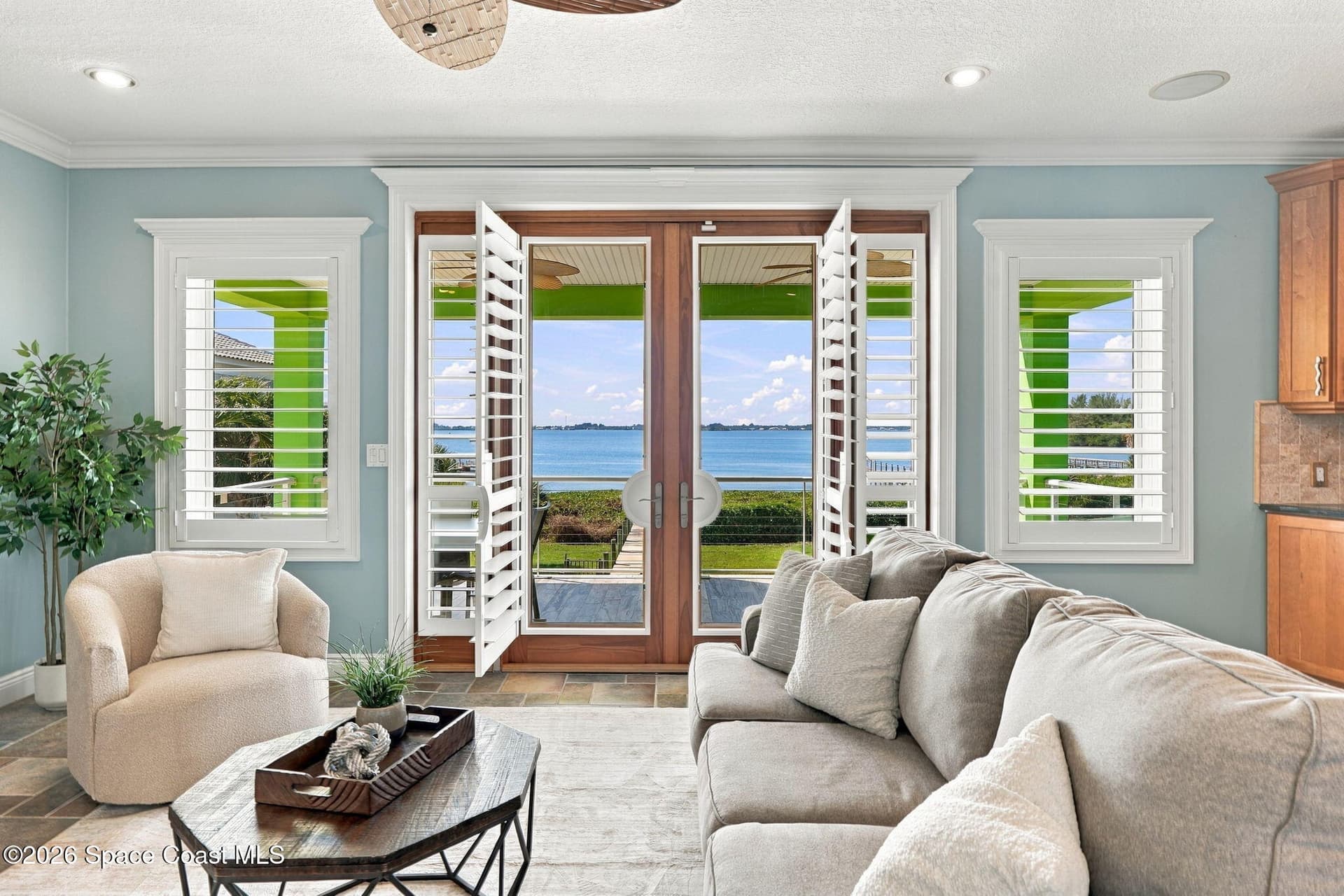 168 Bayshore Drive photo 23