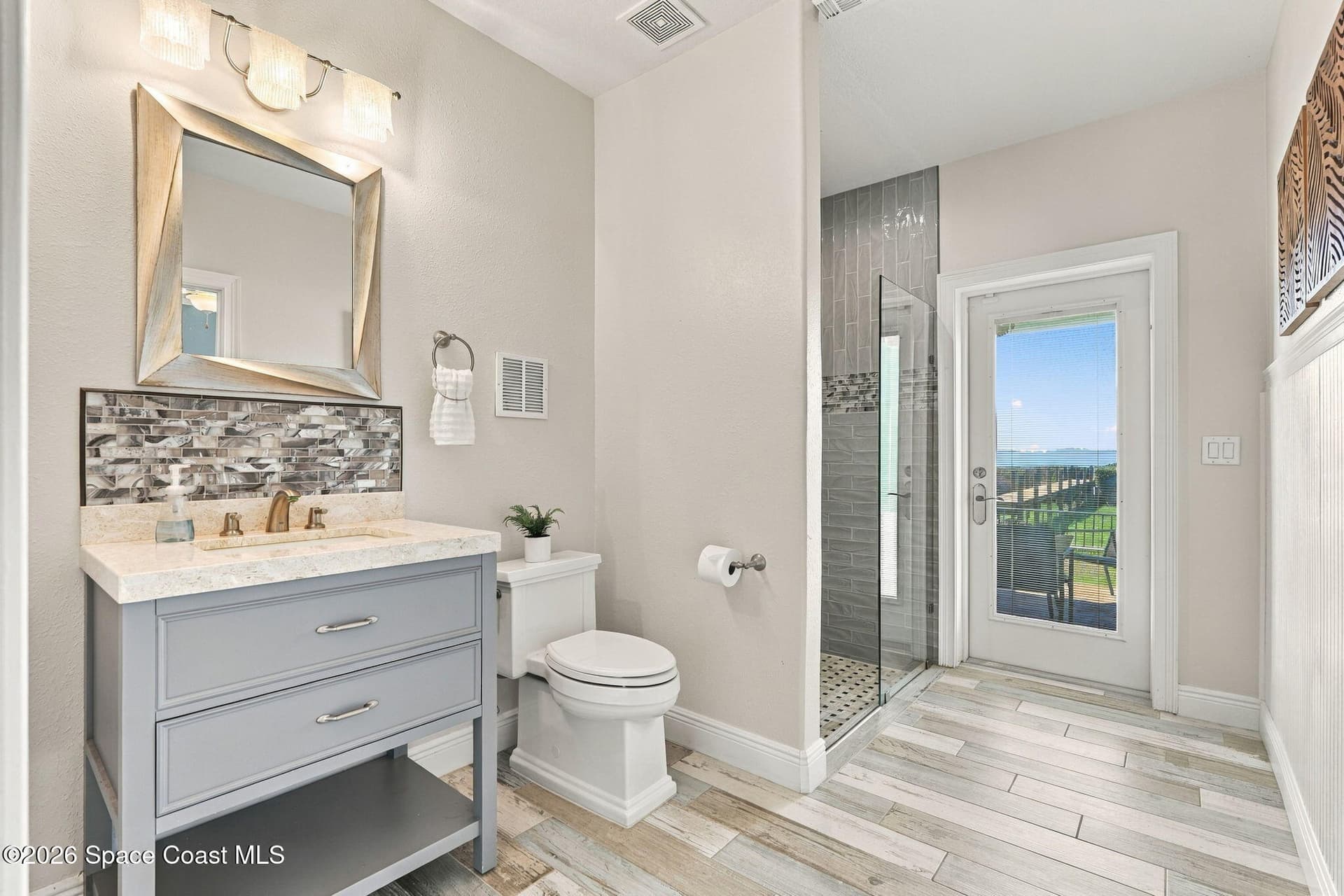 168 Bayshore Drive photo 12