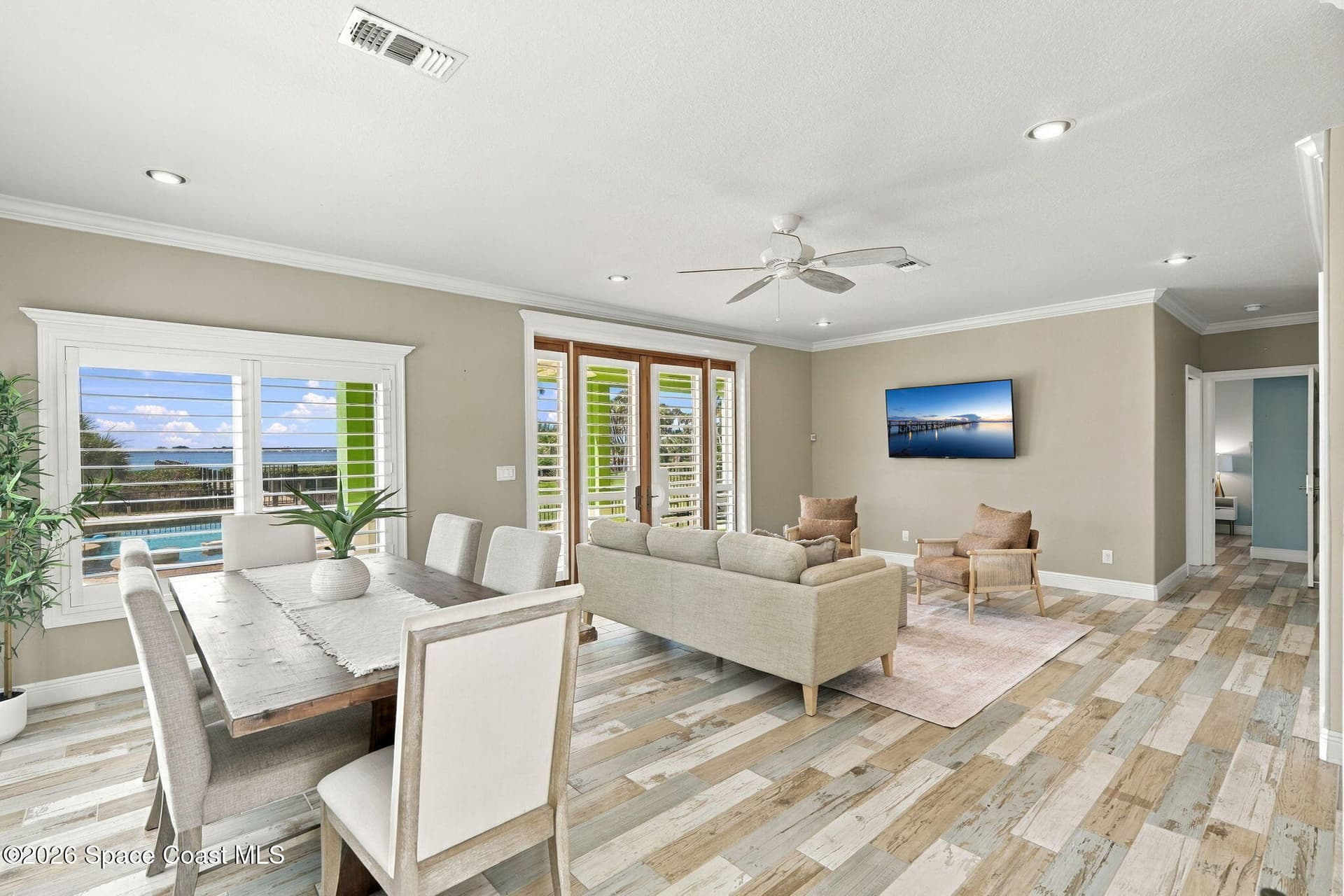 168 Bayshore Drive photo 8
