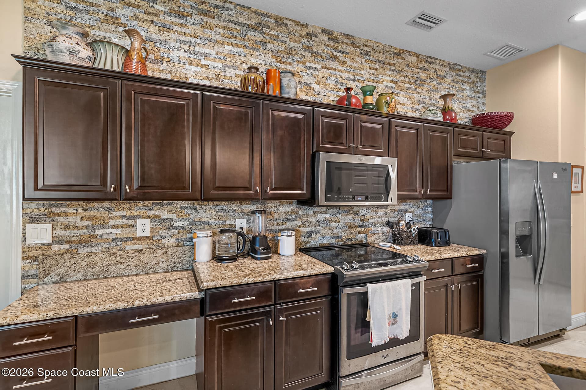 576 Gardendale Circle SE photo 7