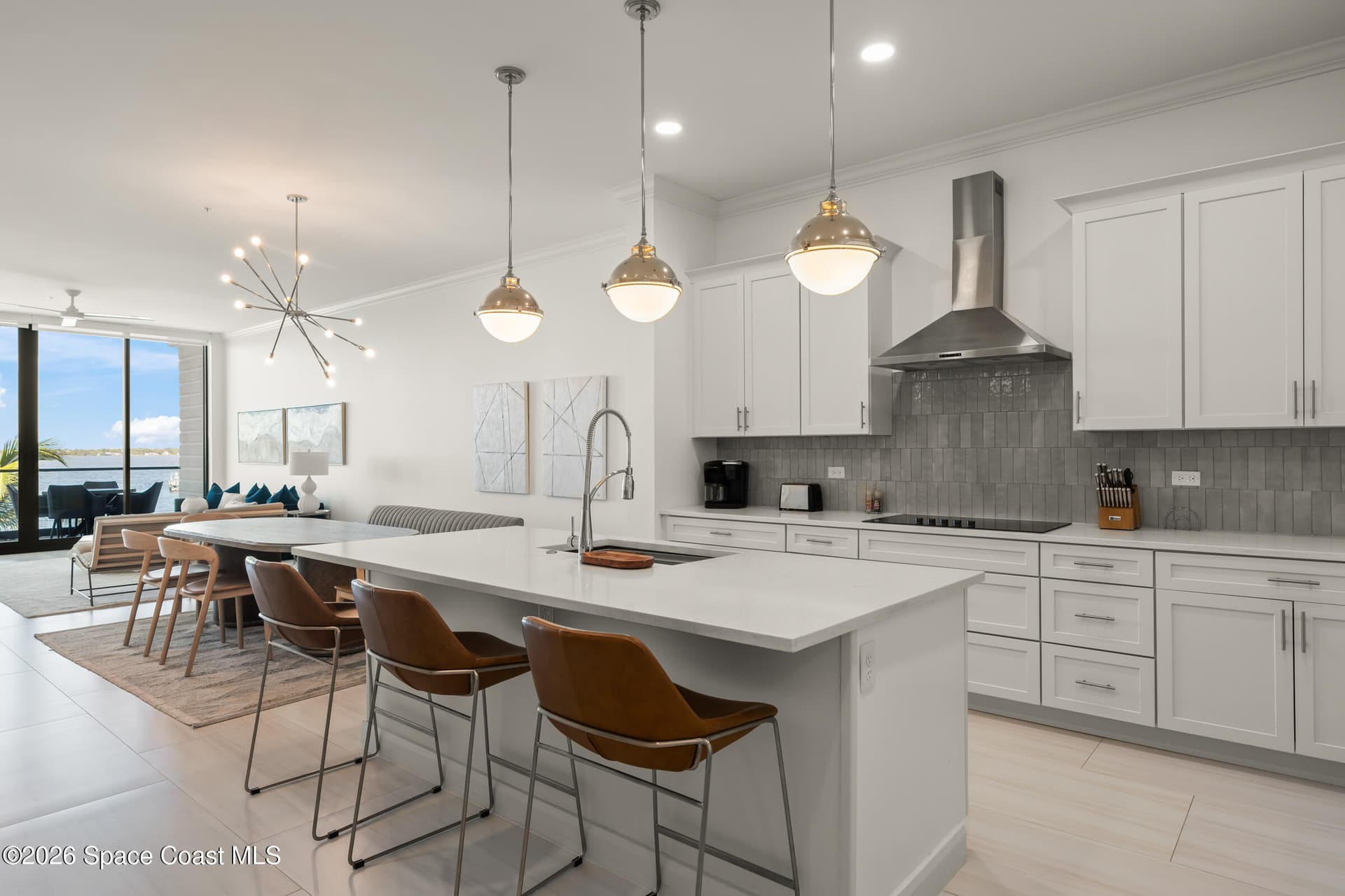205 Strand Drive 305 photo 8