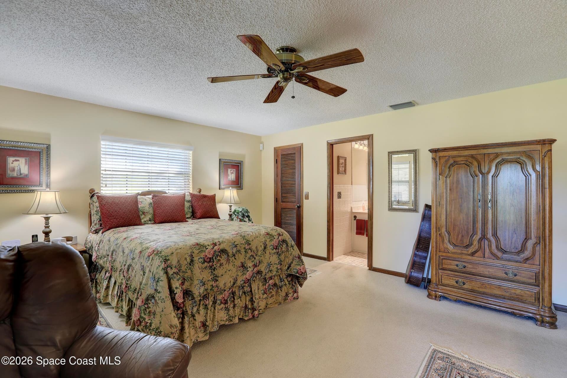 2297 Granville Street NE photo 24