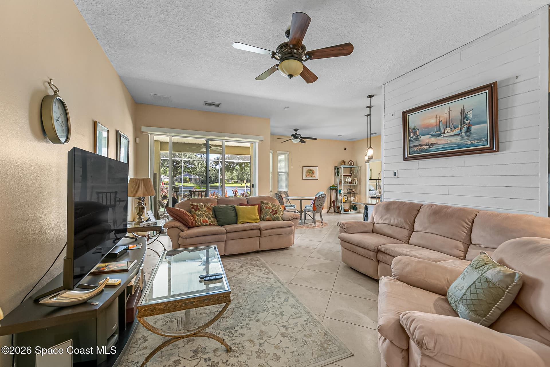 576 Gardendale Circle SE photo 12