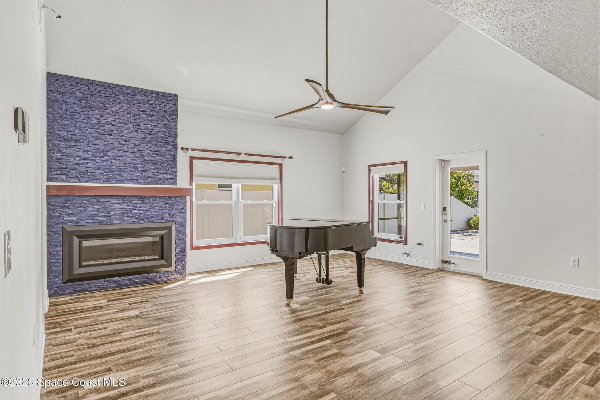 1487 Alaqua Way photo 6
