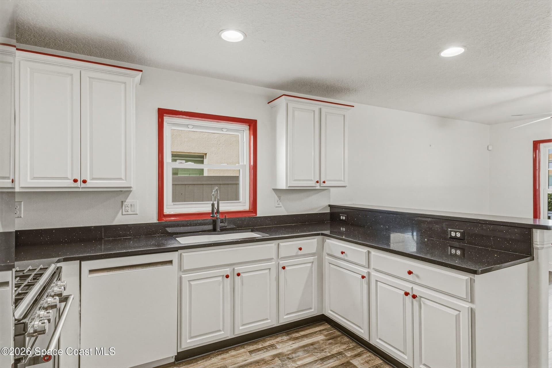 1487 Alaqua Way photo 9
