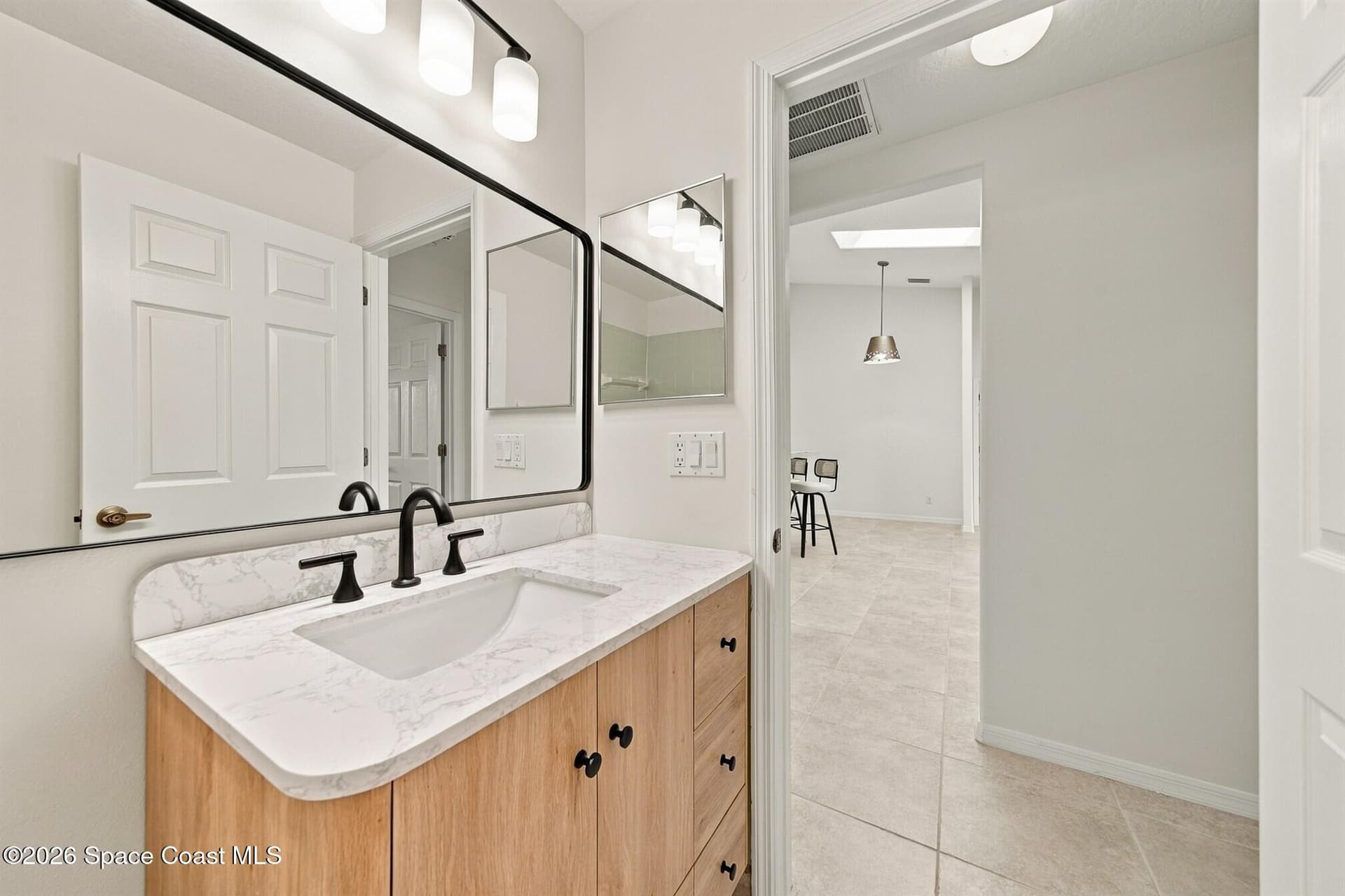 423 Vizcaya Court photo 18