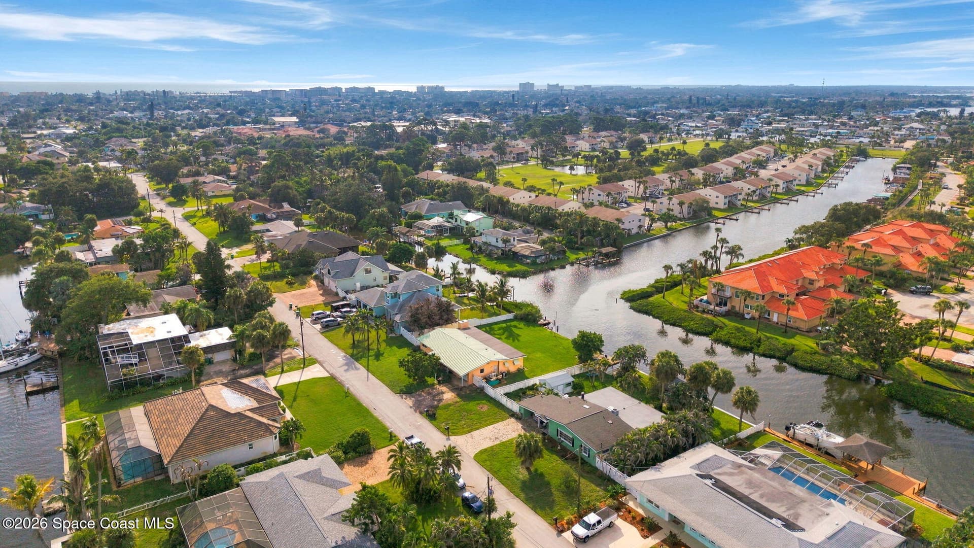 6 Venetian Way B photo 8