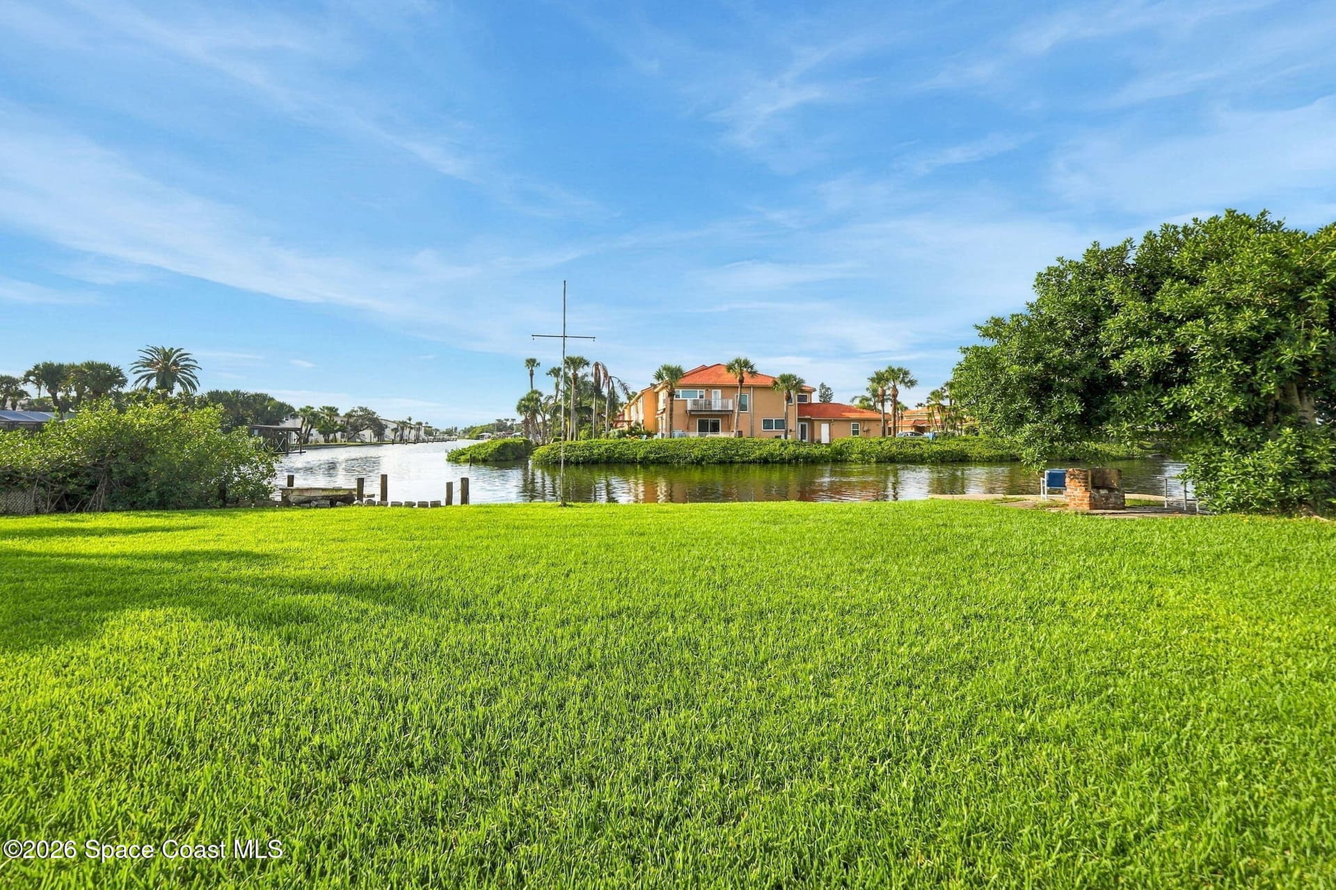 6 Venetian Way B photo 13