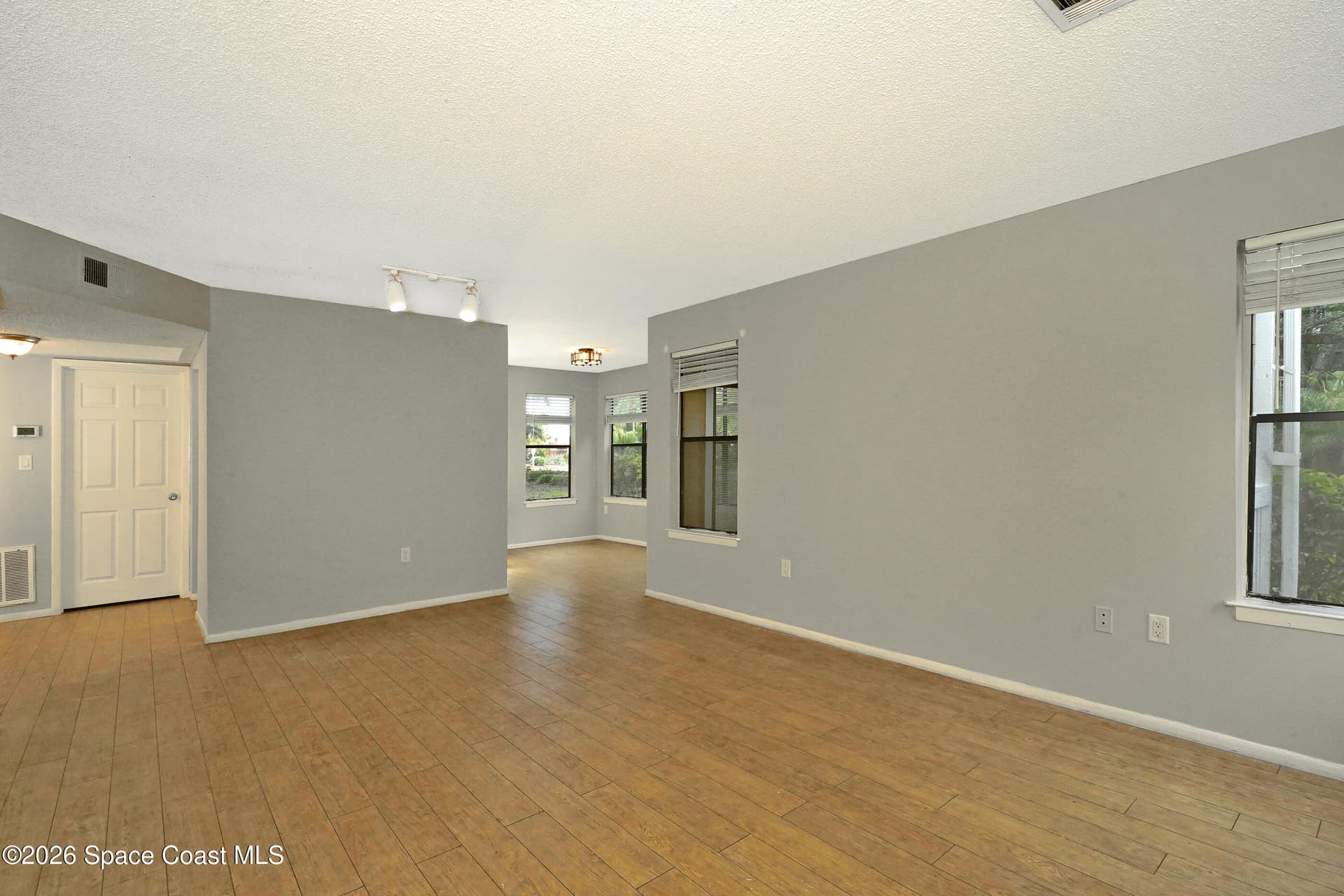 225 S Tropical Trail 302 photo 14
