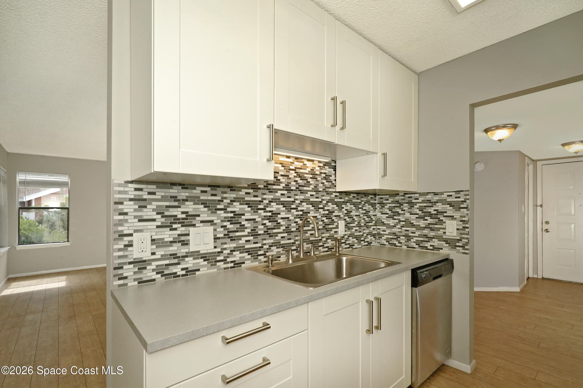 225 S Tropical Trail 302 photo 19