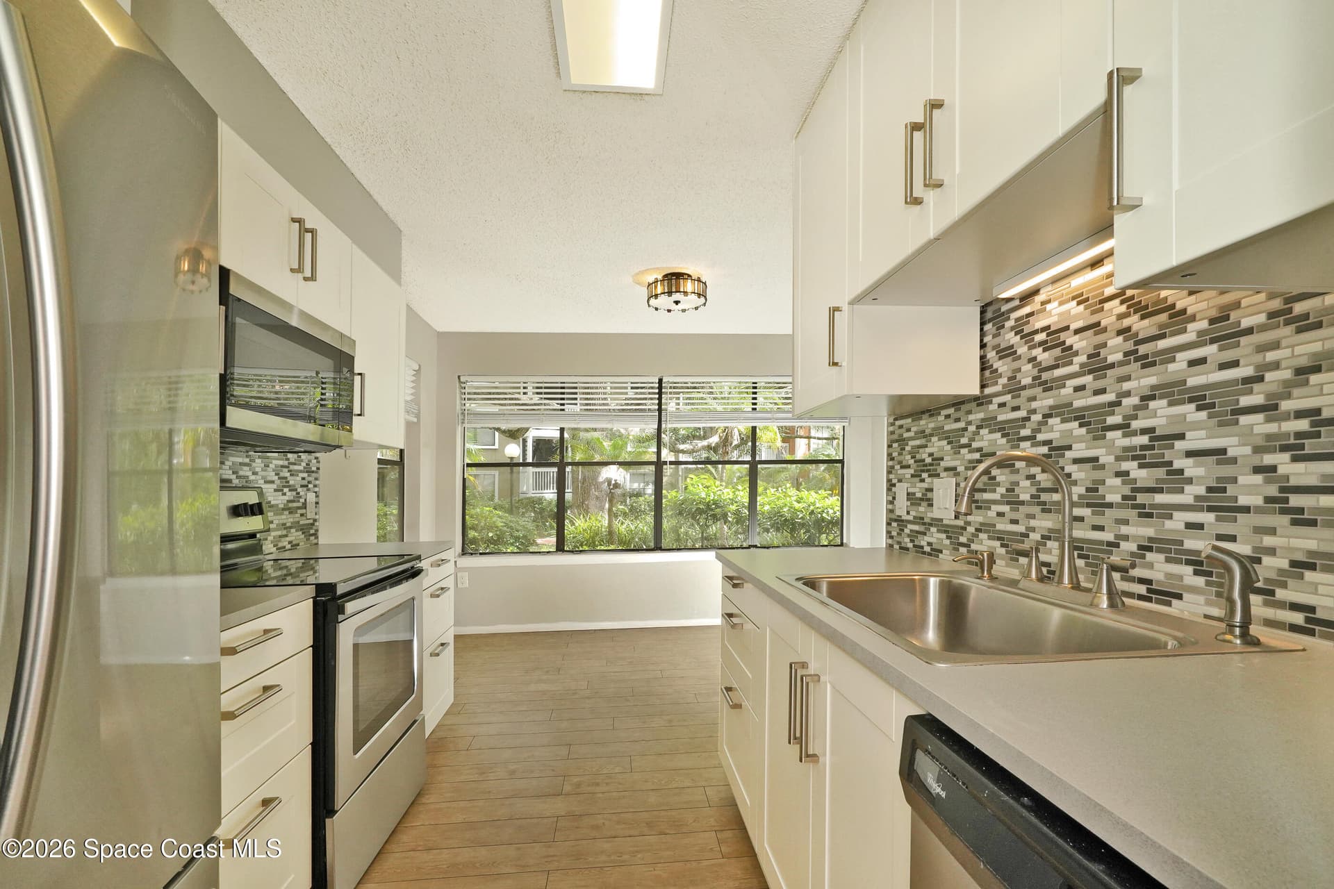 225 S Tropical Trail 302 photo 18
