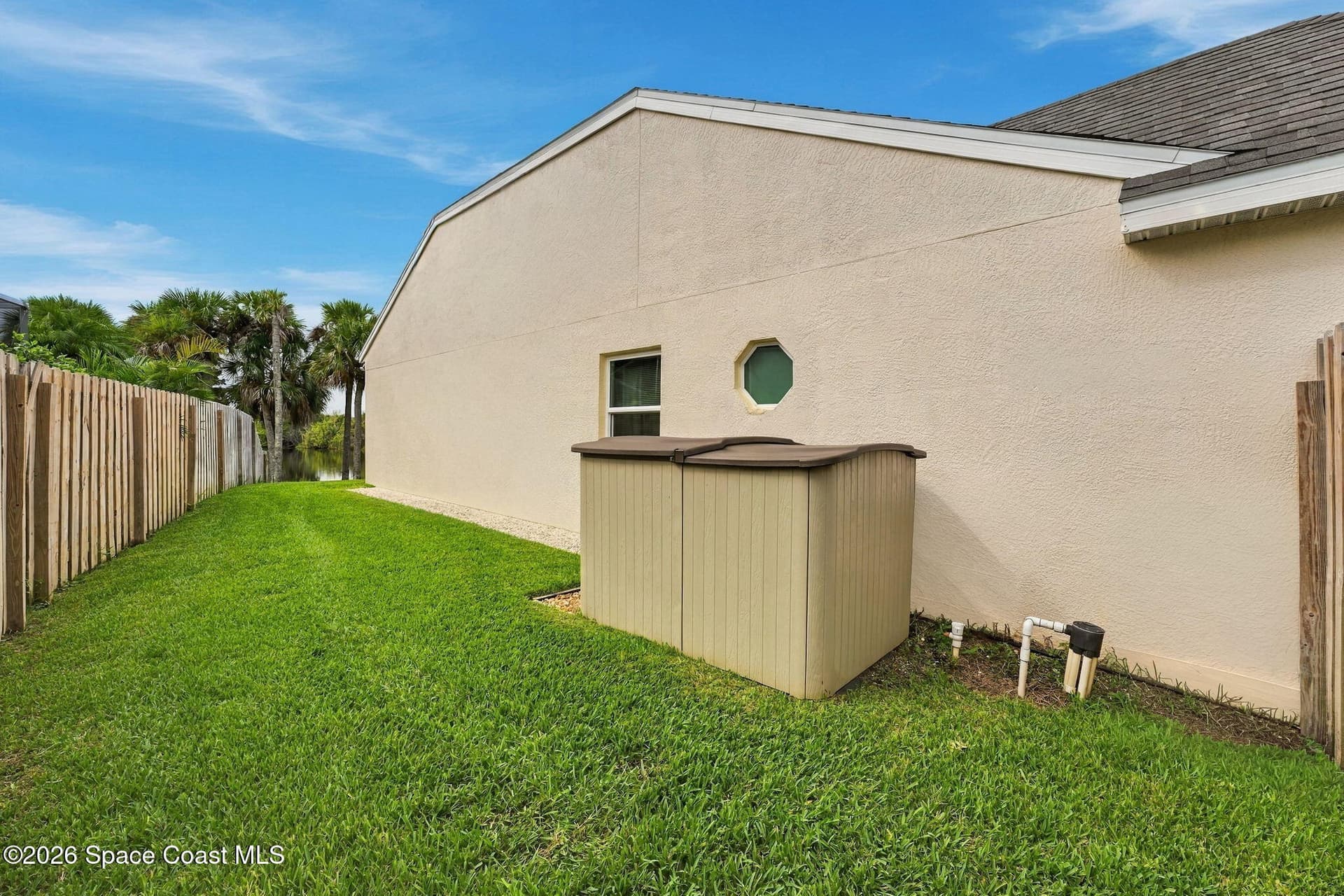 1493 Stafford Avenue photo 23