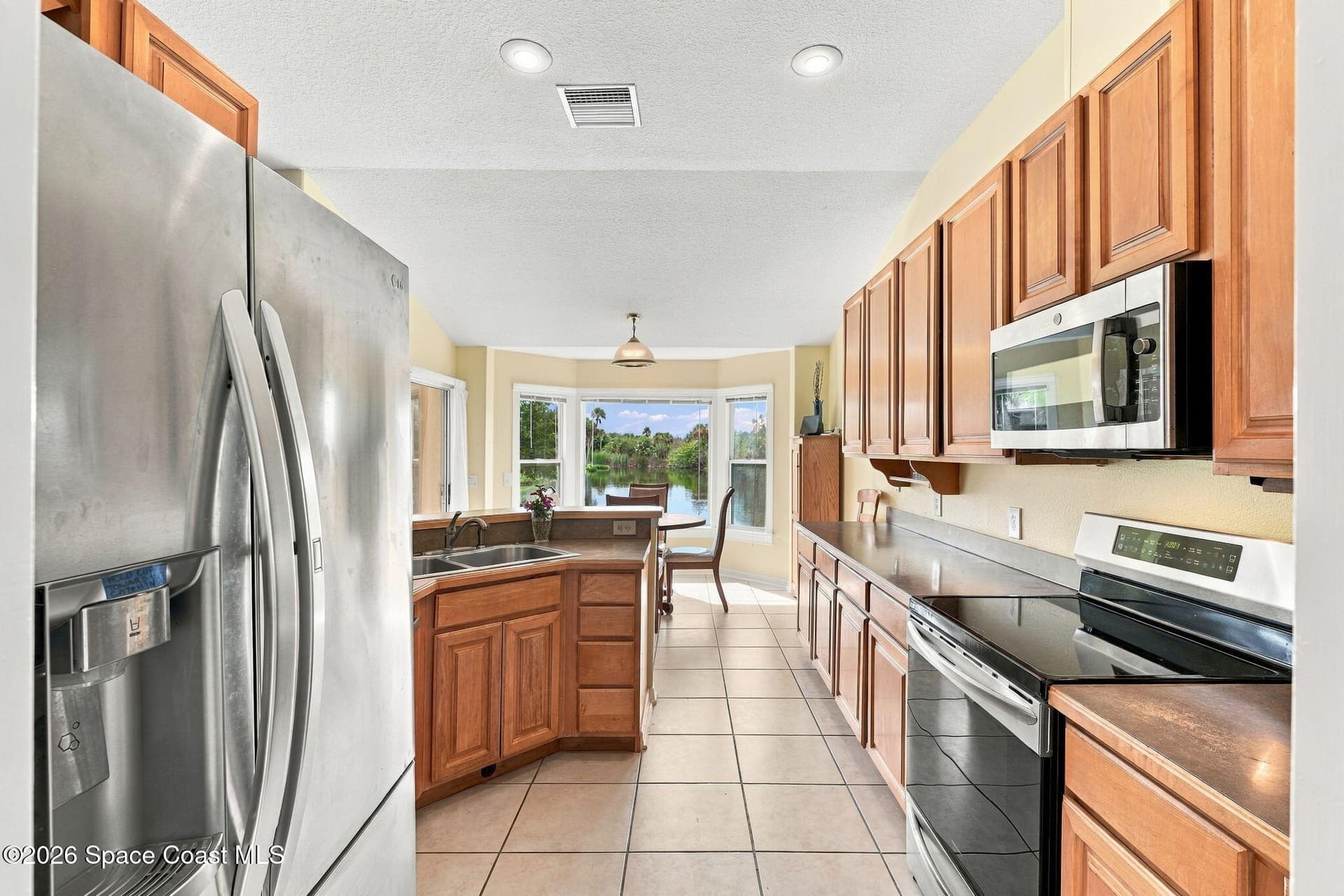 1493 Stafford Avenue photo 8