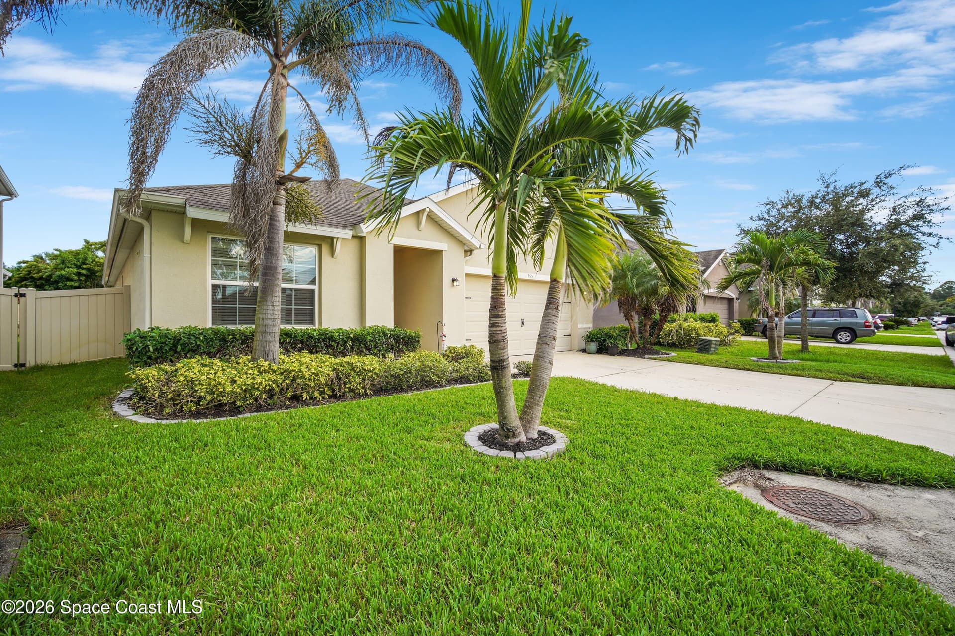 155 Sutherland Drive SW photo 4
