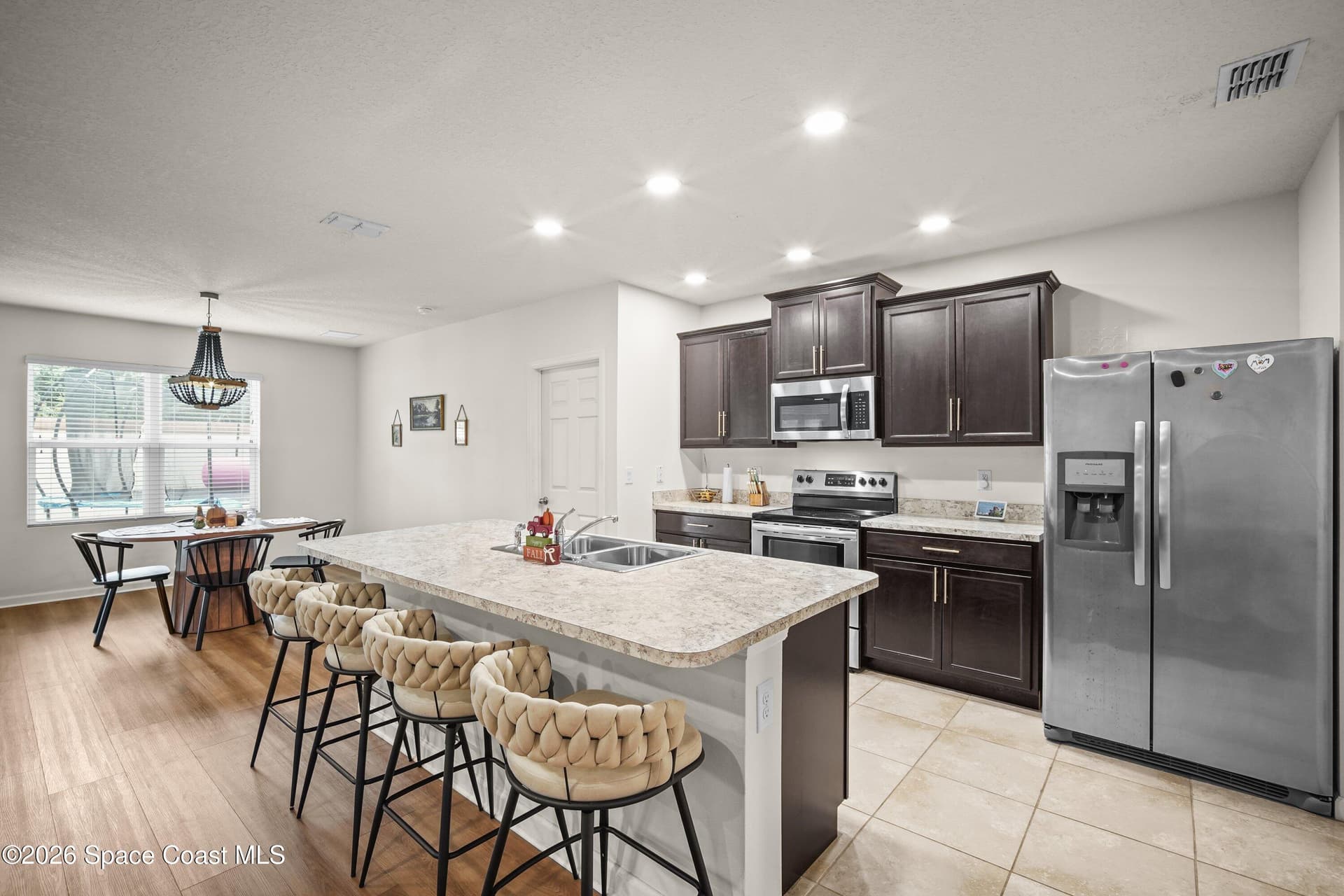 155 Sutherland Drive SW photo 11