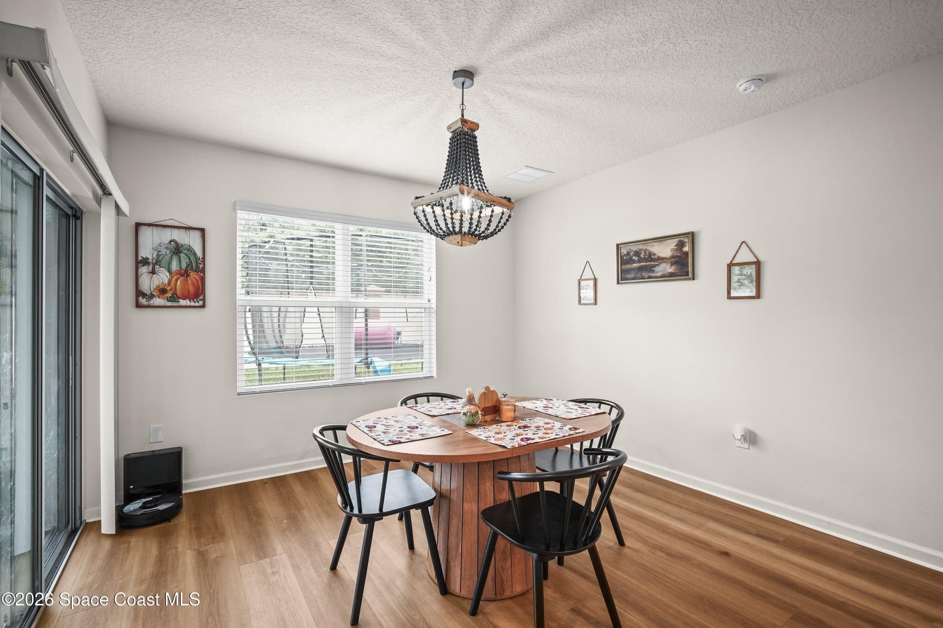 155 Sutherland Drive SW photo 18