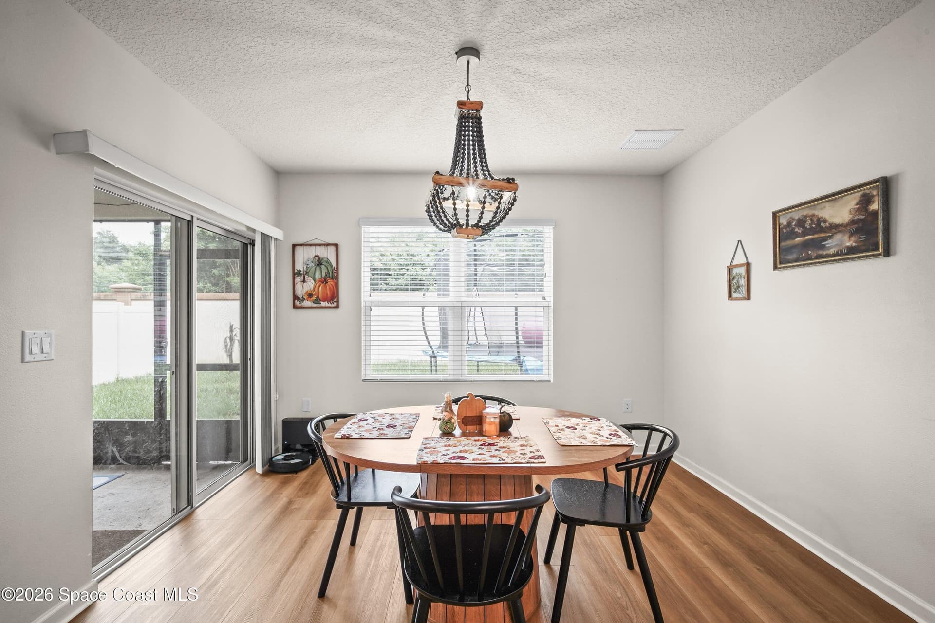 155 Sutherland Drive SW photo 19