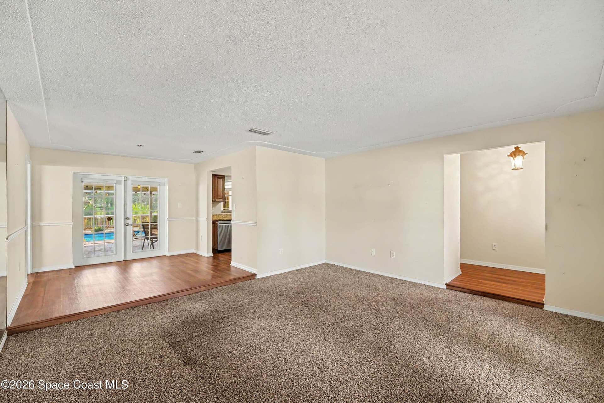 75 Artemis Boulevard photo 8