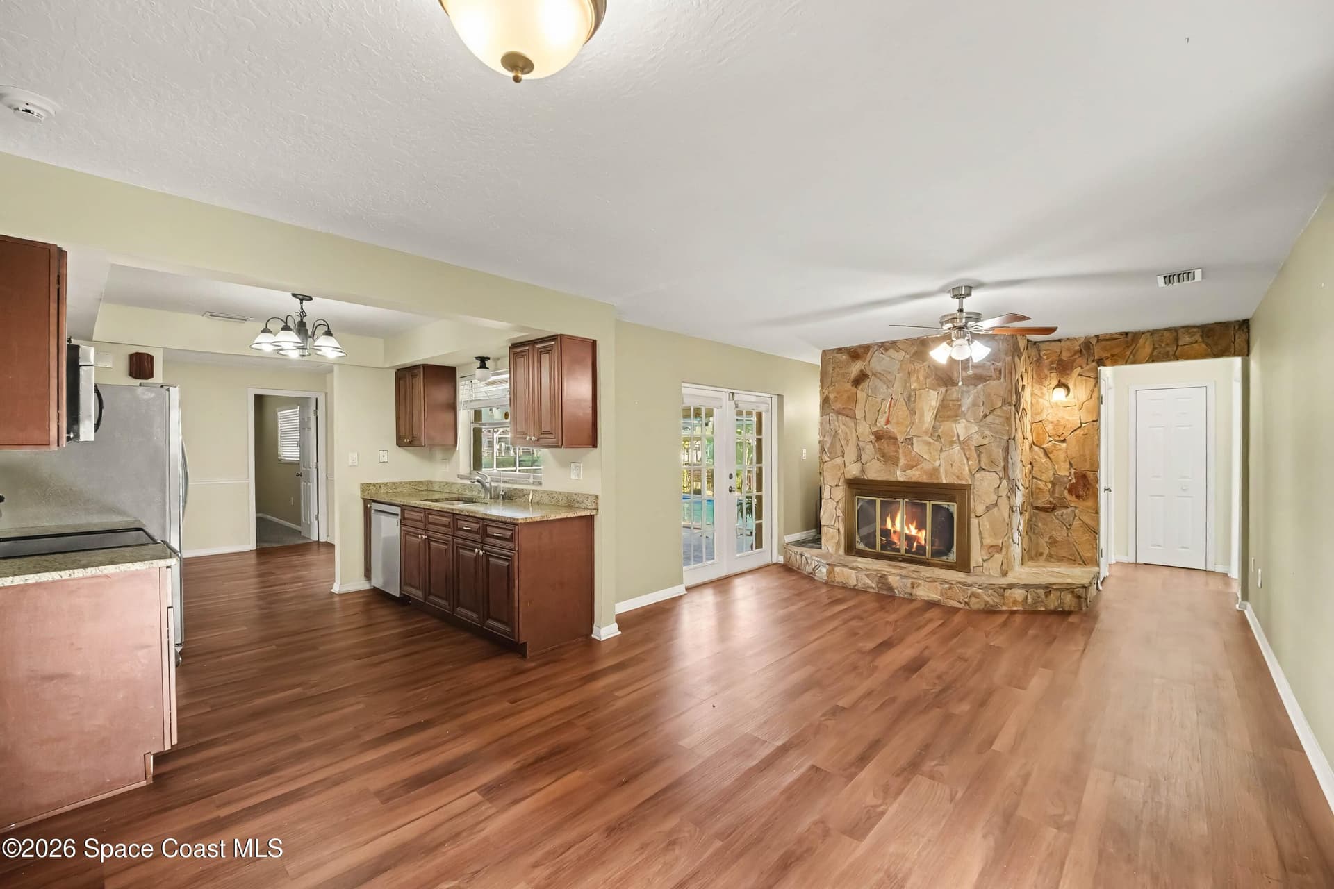75 Artemis Boulevard 5