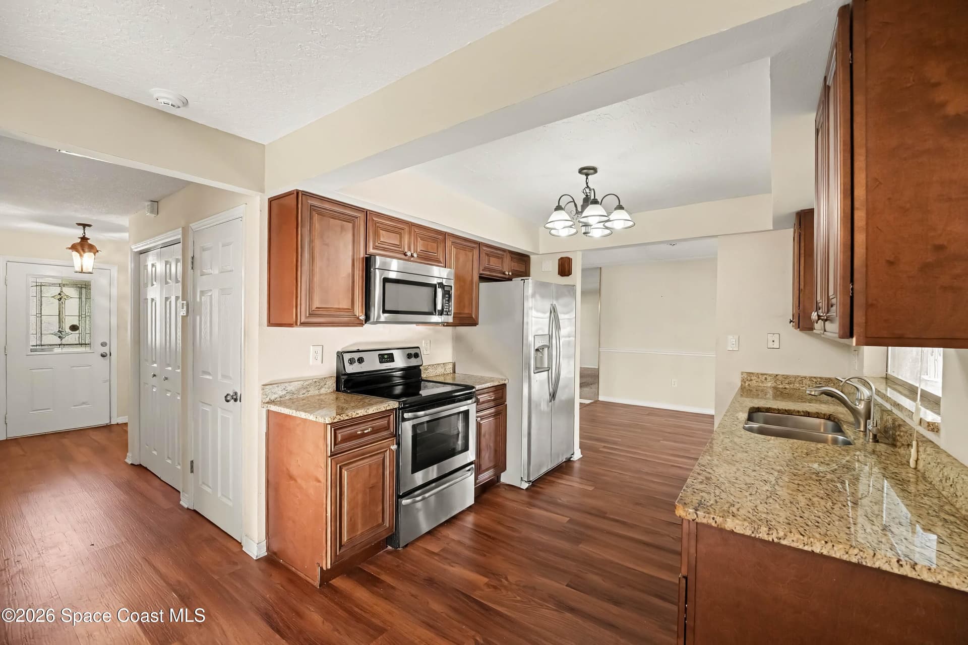 75 Artemis Boulevard photo 6