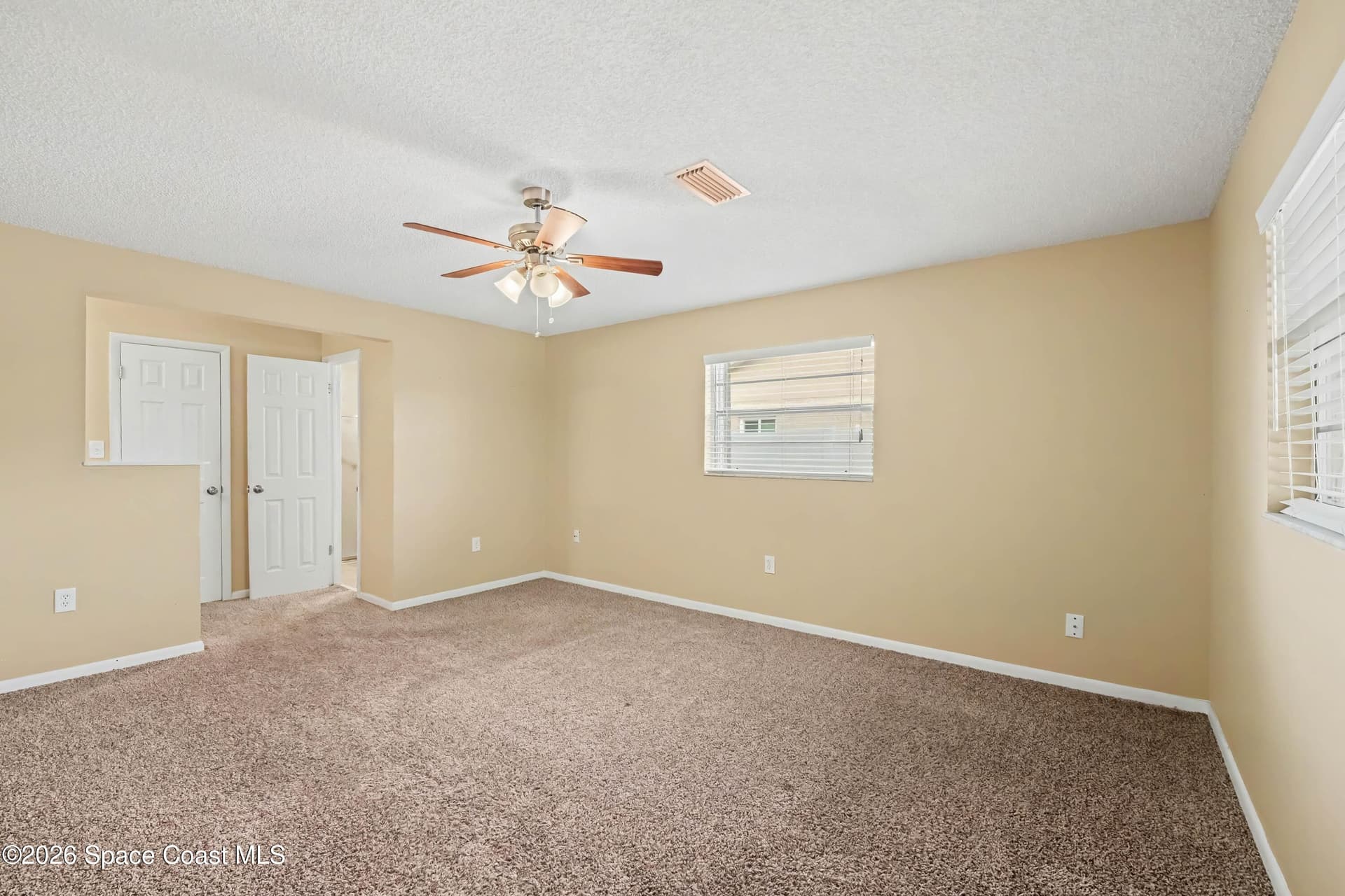 75 Artemis Boulevard photo 12