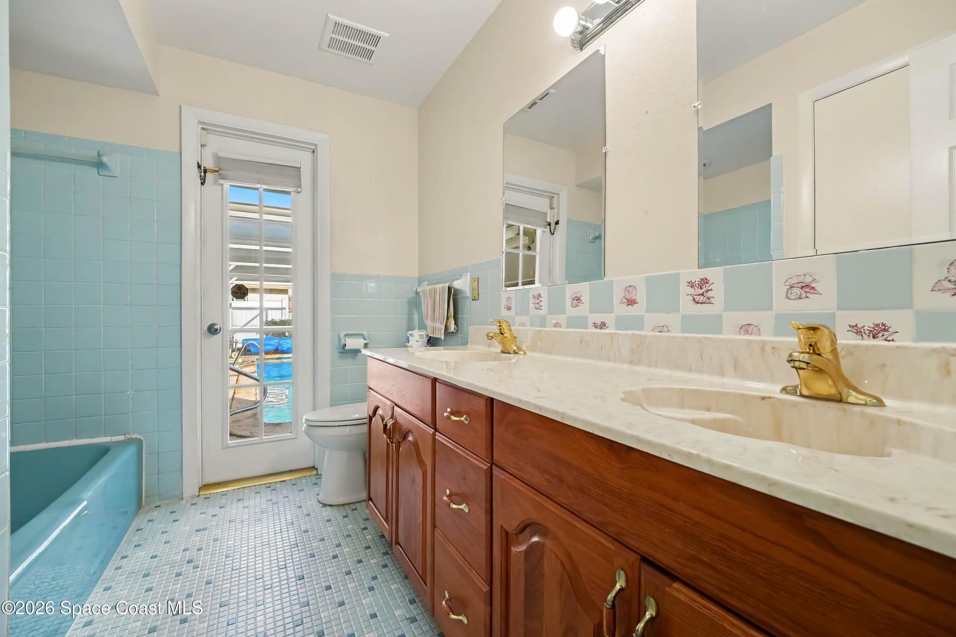 75 Artemis Boulevard photo 11