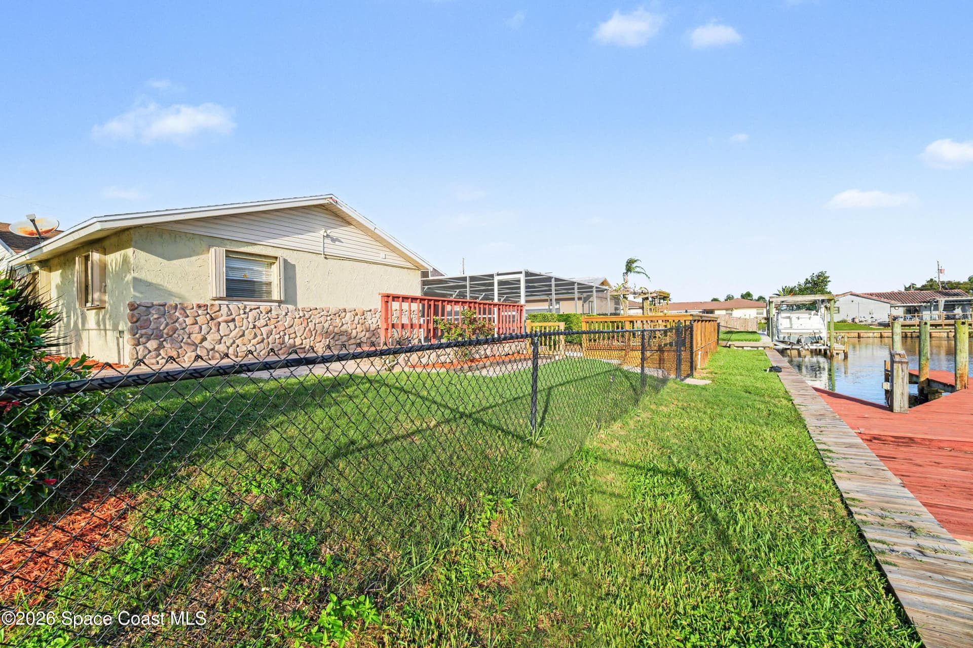 75 Artemis Boulevard photo 17