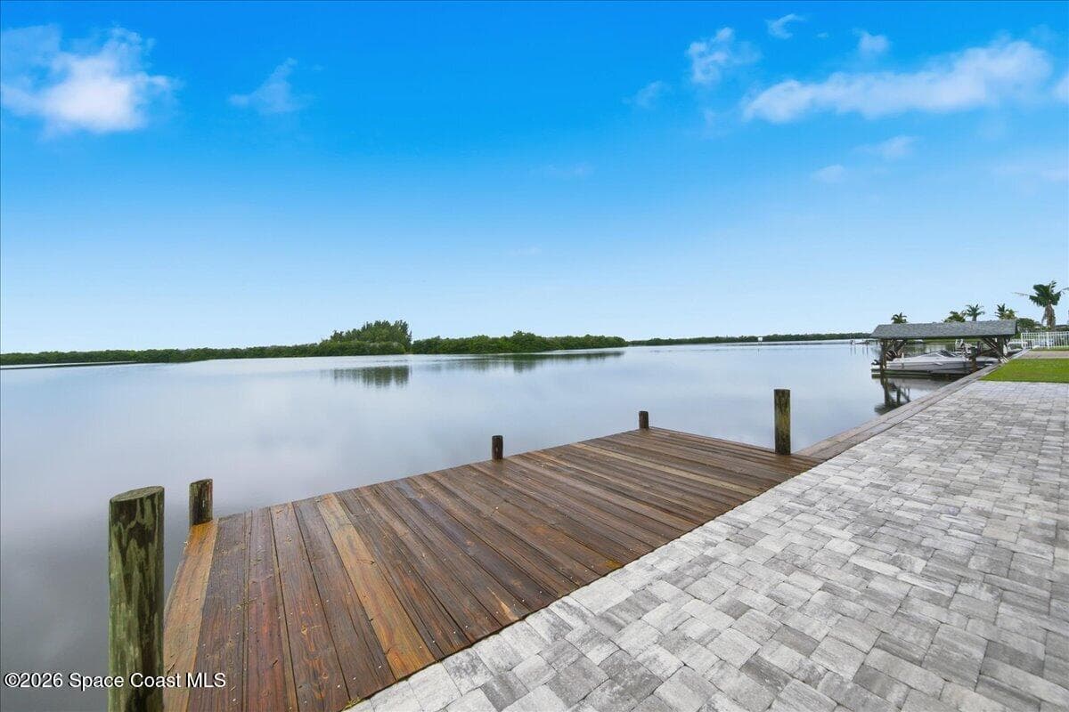 415 Island Drive photo 1